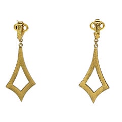 Pendientes colgantes en varios niveles de esmalte blanco vintage y tono dorado