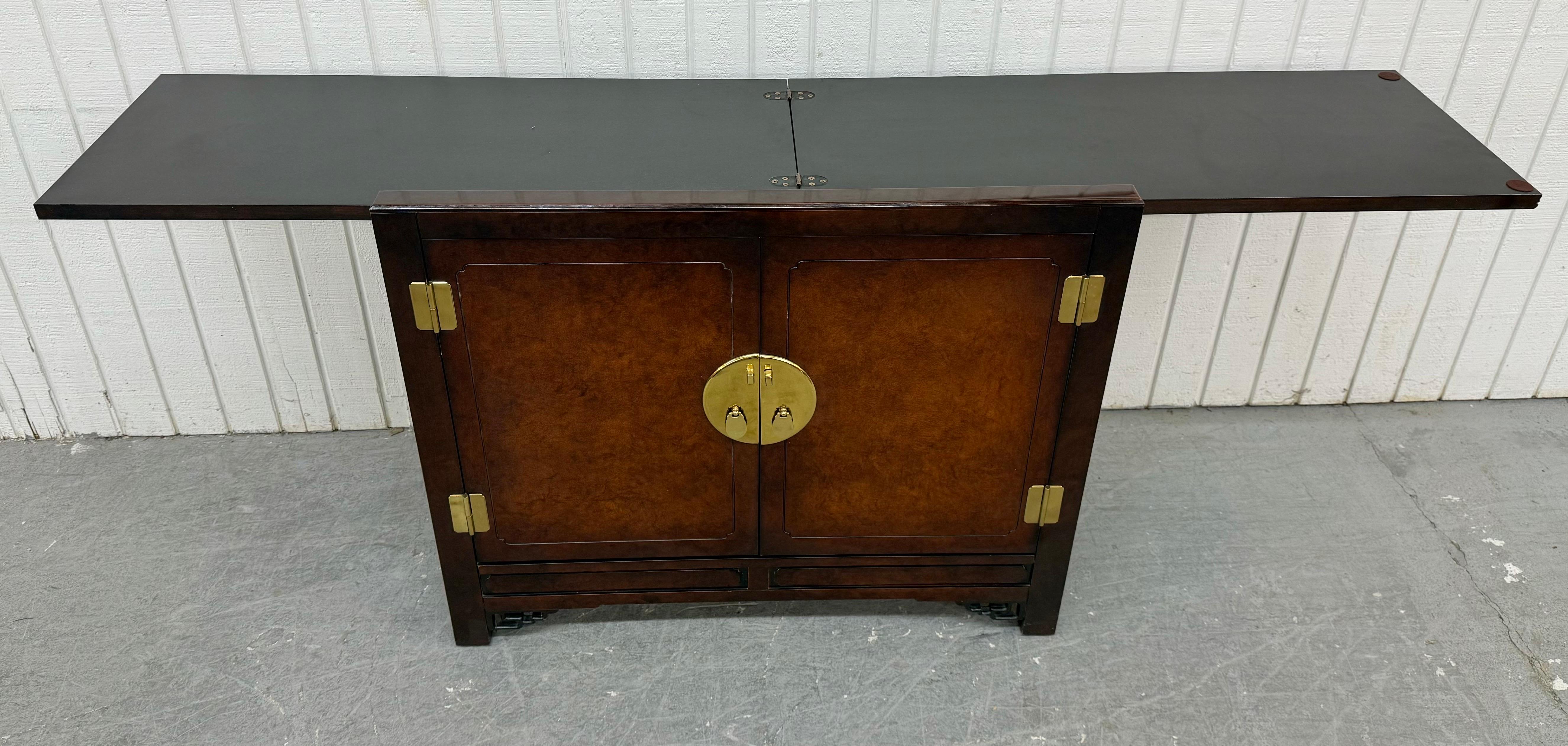Vintage White Furniture Mandarin Lacquered Server In Good Condition In Clarksboro, NJ
