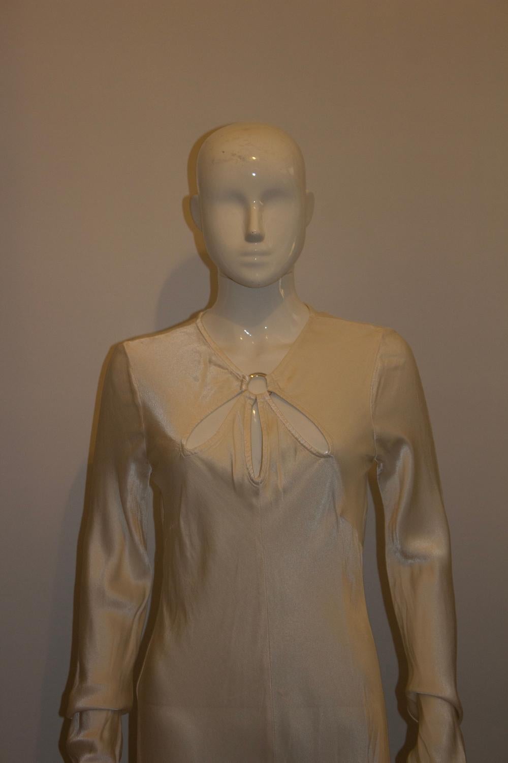 Marron Robe fantôme vintage blanche en vente