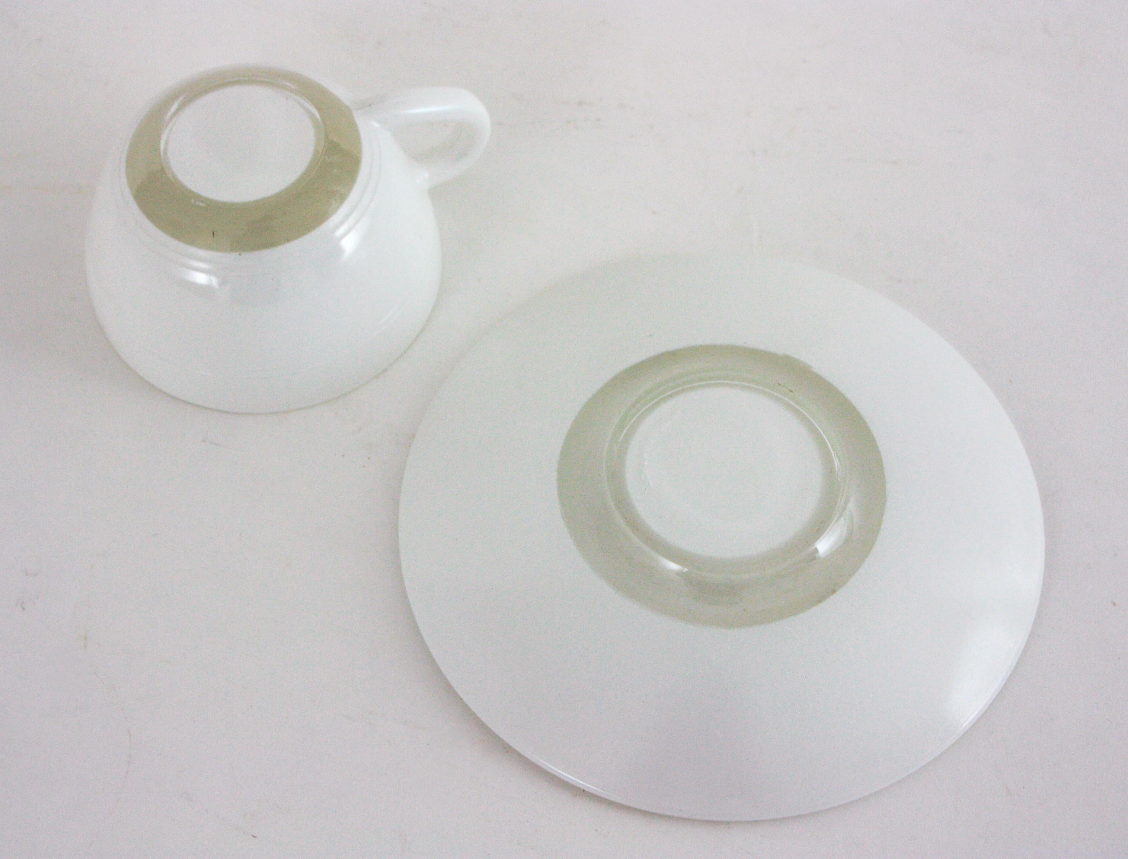 Vintage Weißglas Kaffee-Tee-Set für sechs Personen, 1960er Jahre im Angebot 3