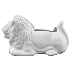 Retro White Glazed Ceramic  Resting Lion Planter