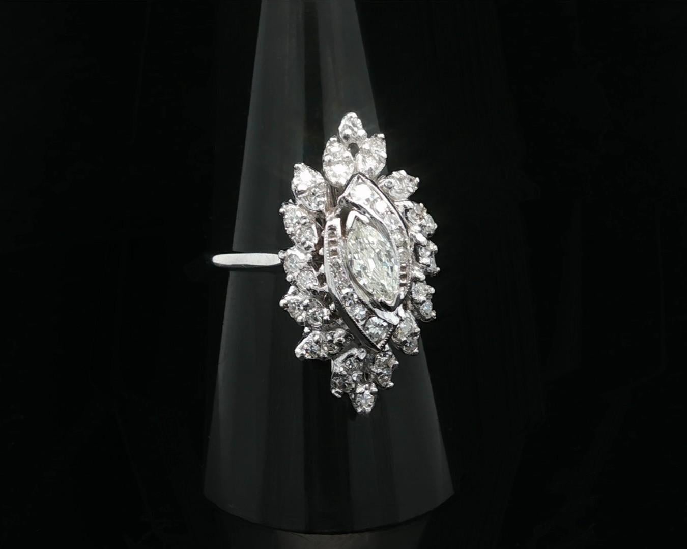 Vintage Weißgold 0,70ctw Diamant lange Marquise Navette Cocktail Erklärung Ring im Angebot 1