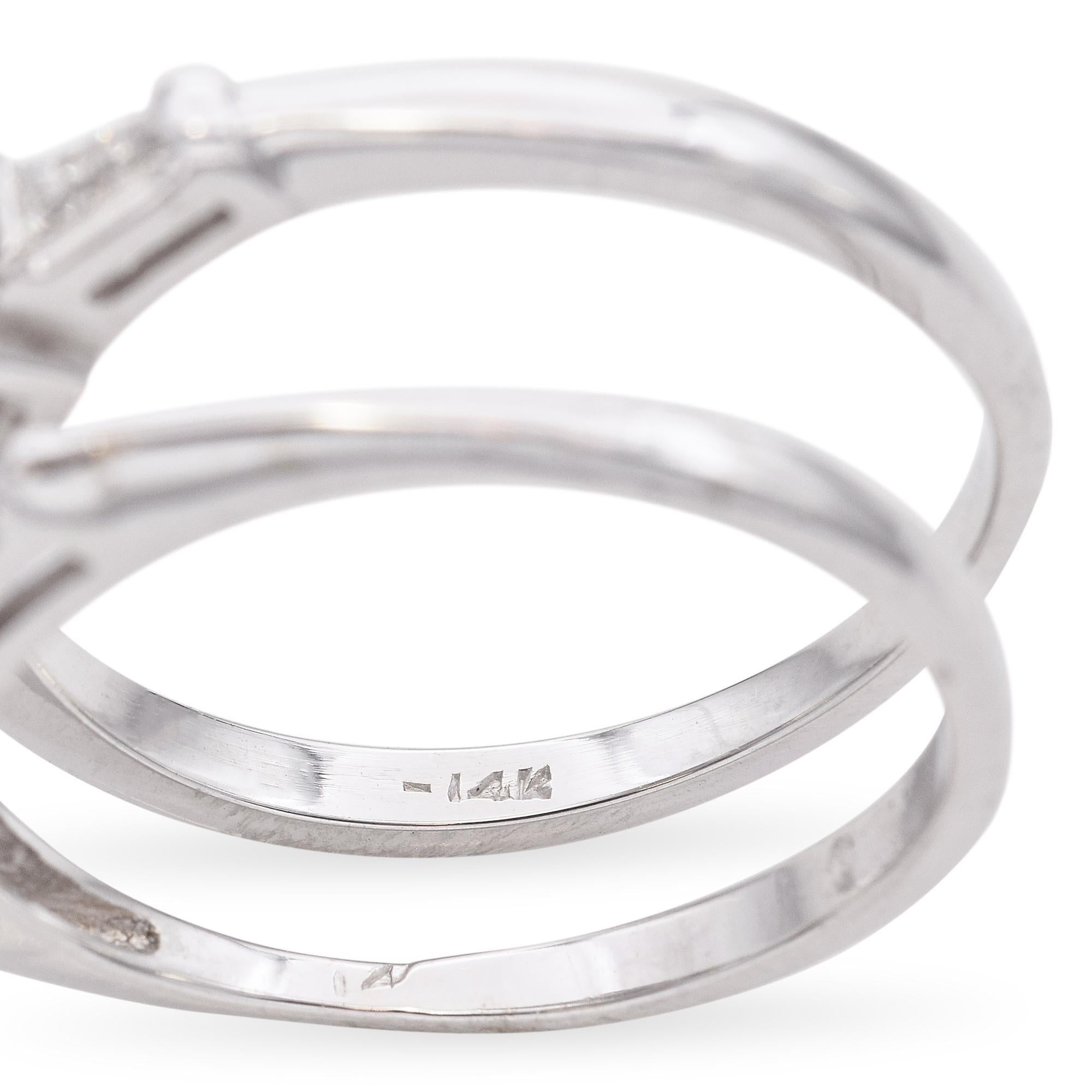 Vintage White Gold 0.74ct H SI1 Diamond Engagement Ring and Band Set GIA For Sale 3