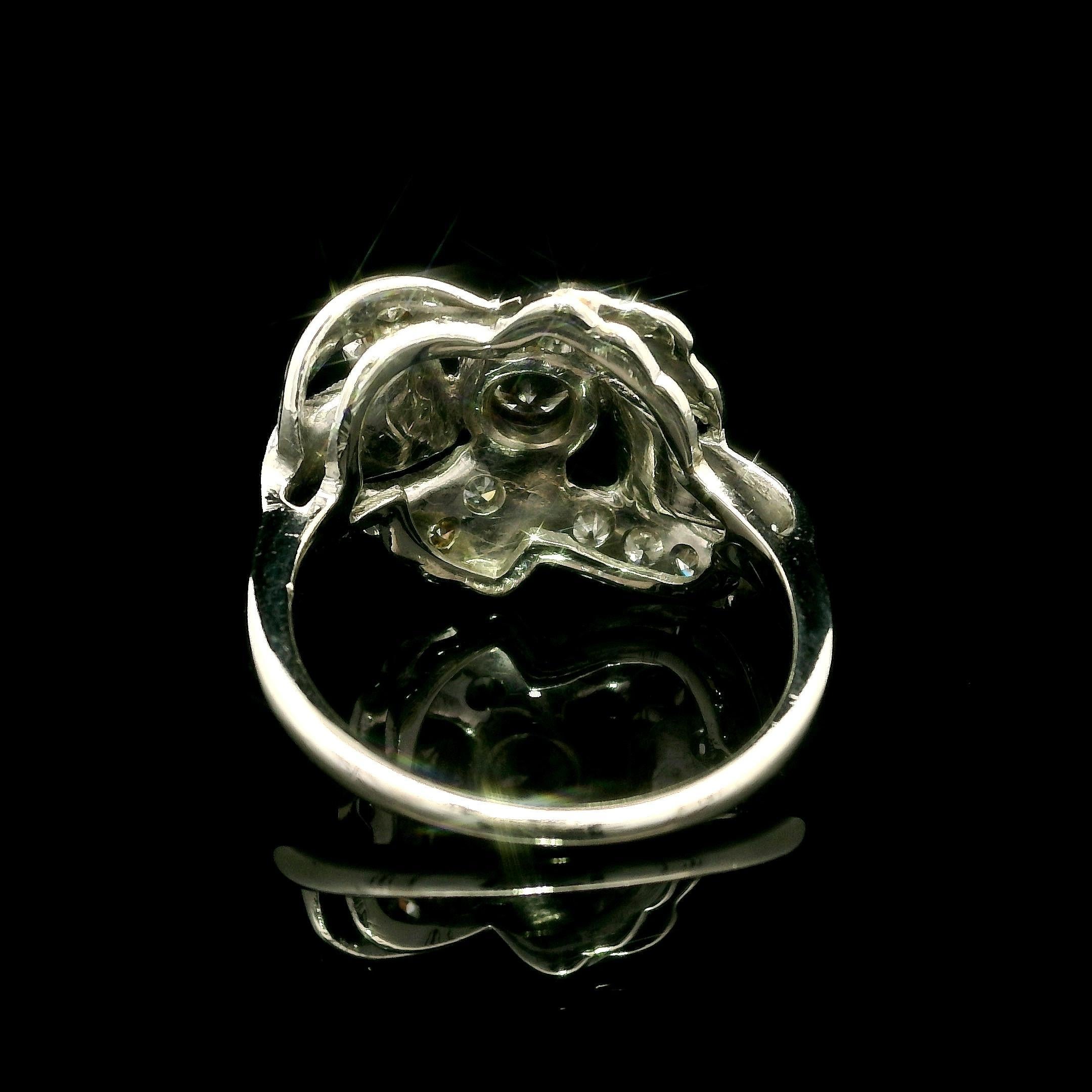 Women's Vintage White Gold 0.85ctw Diamond Bow Style Textured Ribbon Cocktail Ring For Sale
