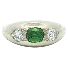 Anello vintage in oro bianco con tsavorite ovale da 0,95 carati e diamanti taglio vecchio con bordi bombati