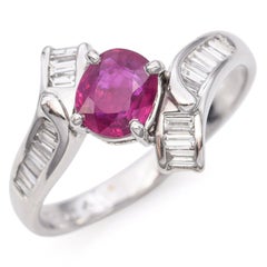 Vintage Weißgold 1,1ct Rubin und Diamant Bypass Ring