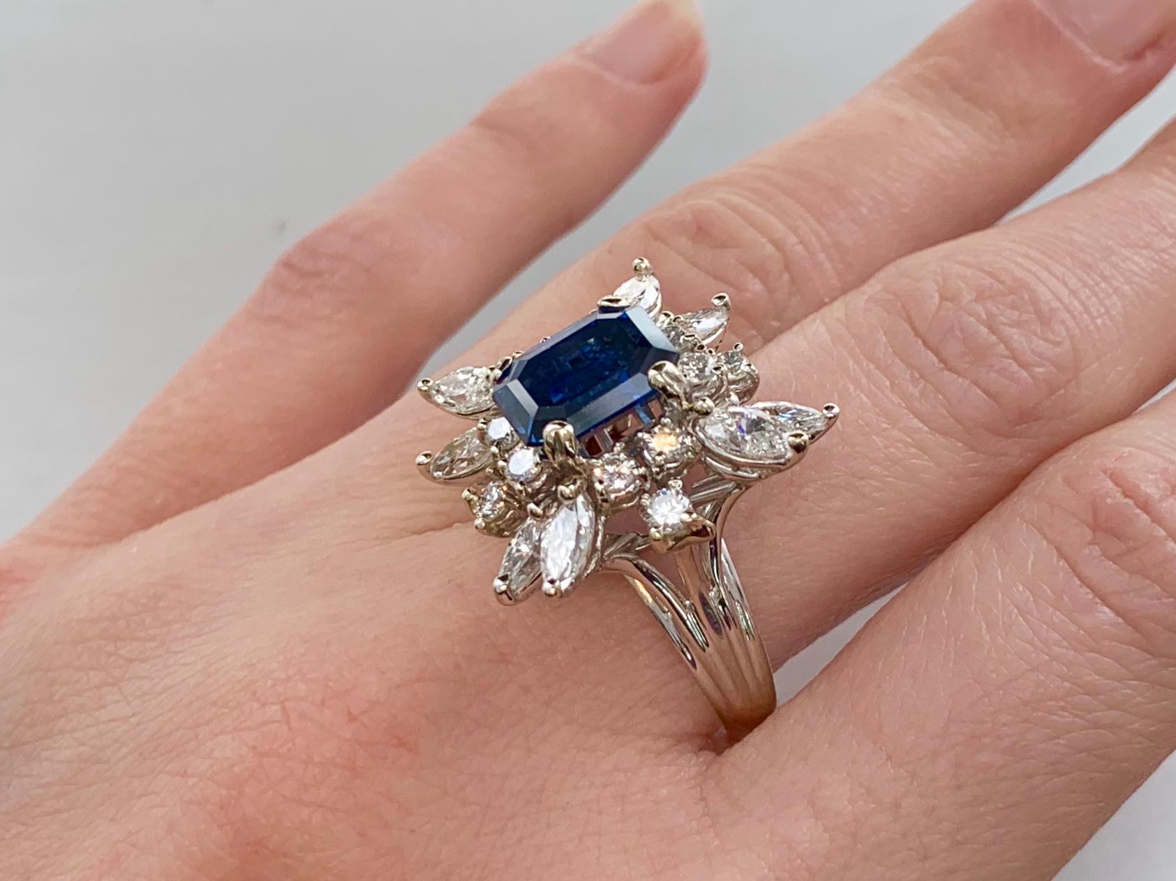 Vintage White Gold 2.80 Carat Sapphire and Diamond Cocktail Ring For Sale 2