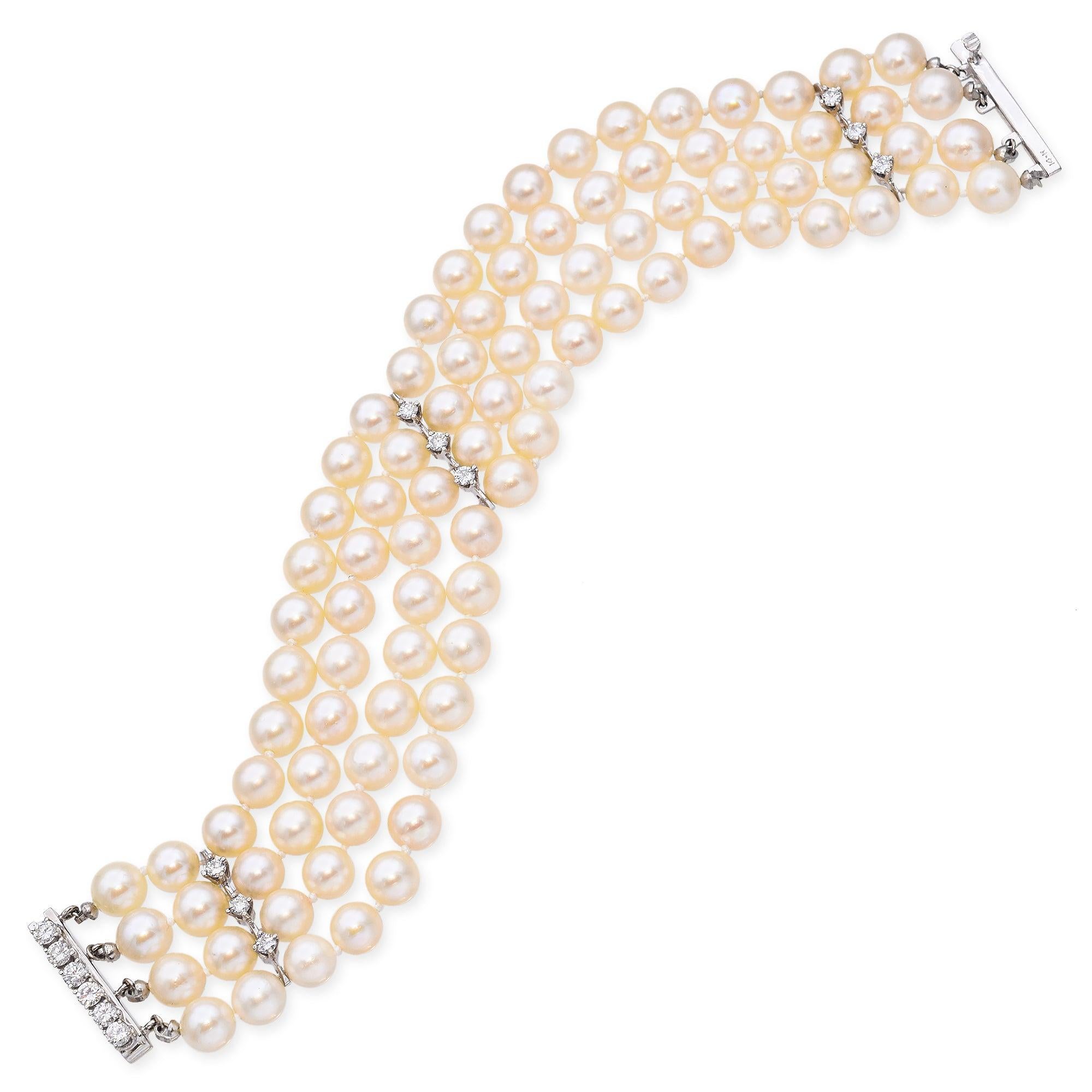 Pulsera vintage de oro blanco de 4 filas de perlas y diamantes en Bueno estado para la venta en New York, NY