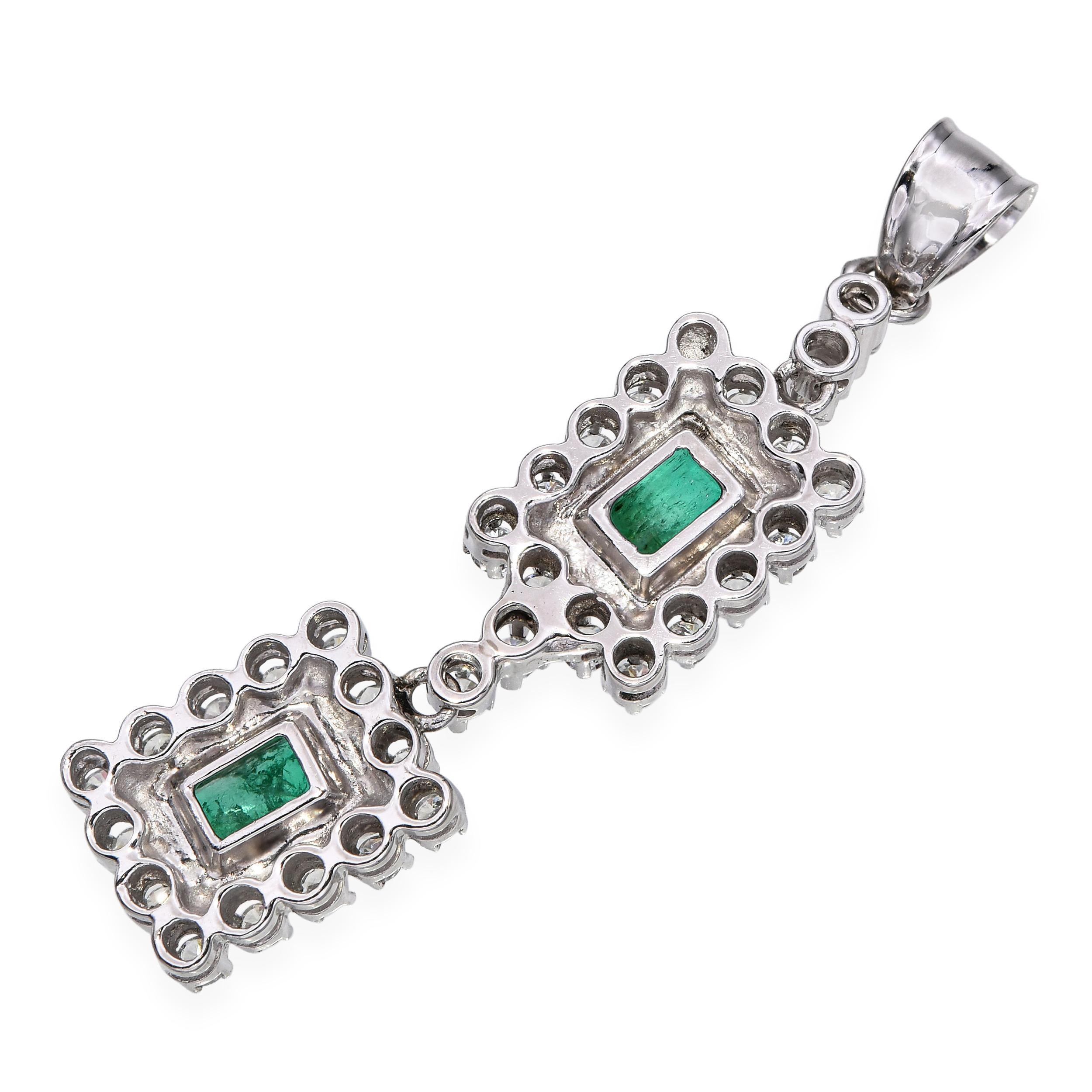 Vintage Weißgold Smaragd und Diamant Tropfen Anhänger im Zustand „Gut“ im Angebot in New York, NY