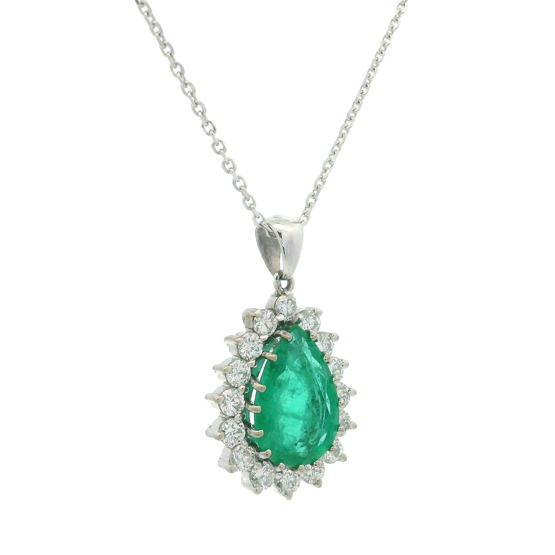 Vintage White Gold GIA 2.45ctw Pear Emerald w/ Diamond Halo Pendant Necklace For Sale 7
