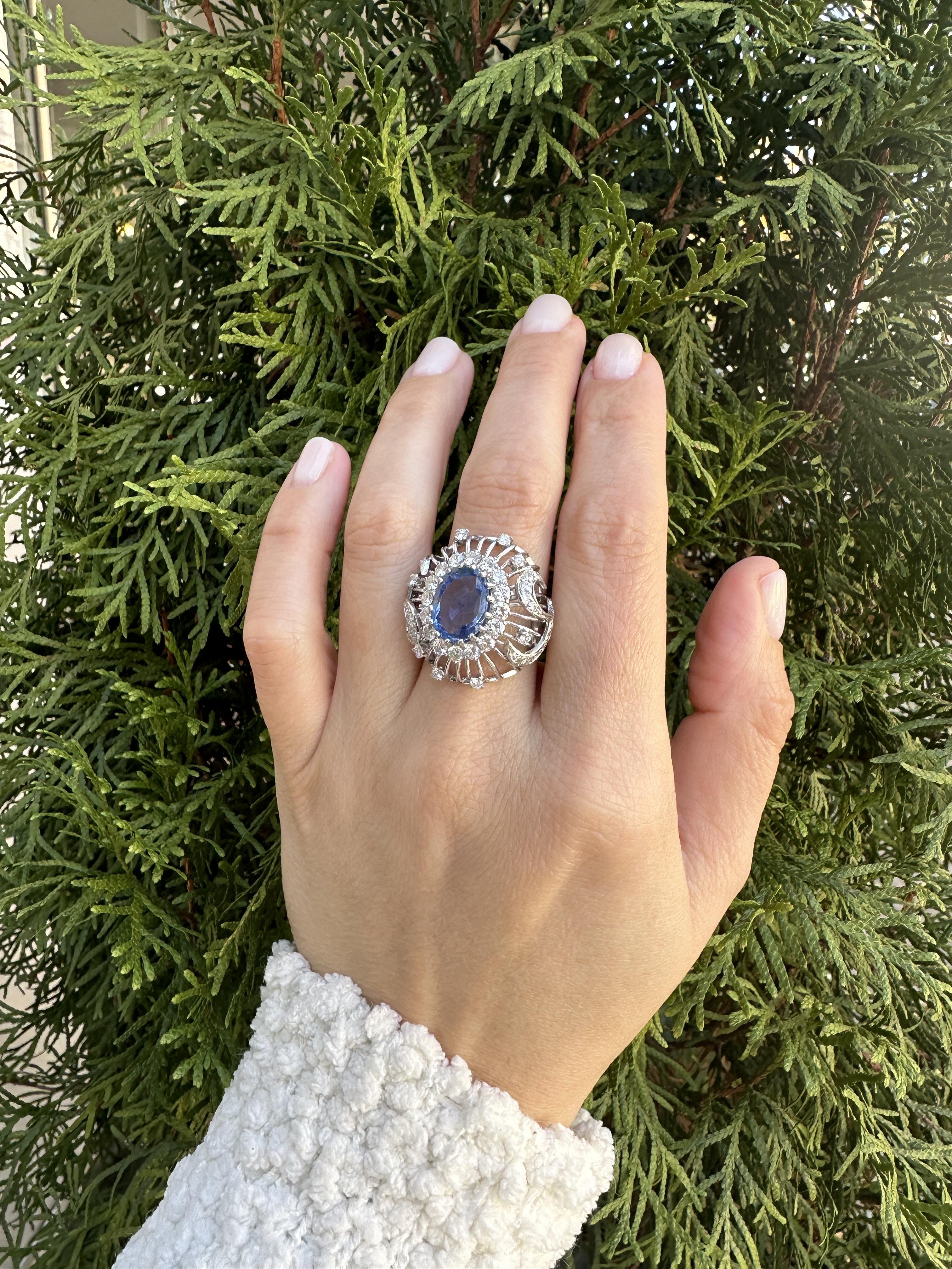 Vintage White Gold GIA 5.50ct No Heat Sapphire Diamond Open Wire Work Bombe Ring In Good Condition For Sale In Montclair, NJ