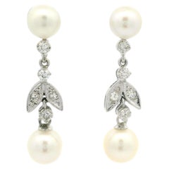 Pendientes colgantes vintage de oro blanco con perlas y diamantes de 0,38 quilates, forma de flor de tulipán y hoja