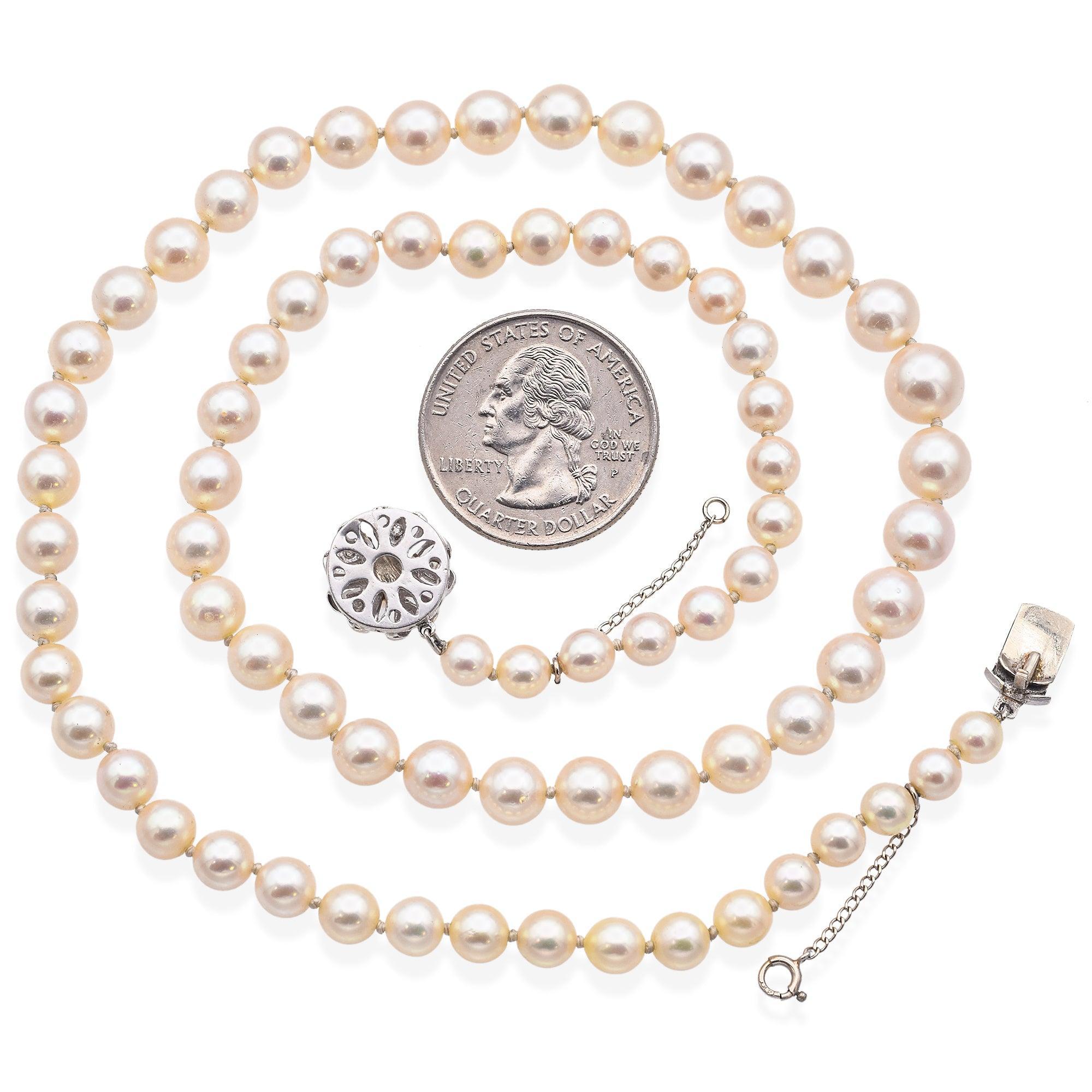 Retro Vintage White Gold Pearl and Diamond Floral Clasp Beaded Strand Necklace For Sale