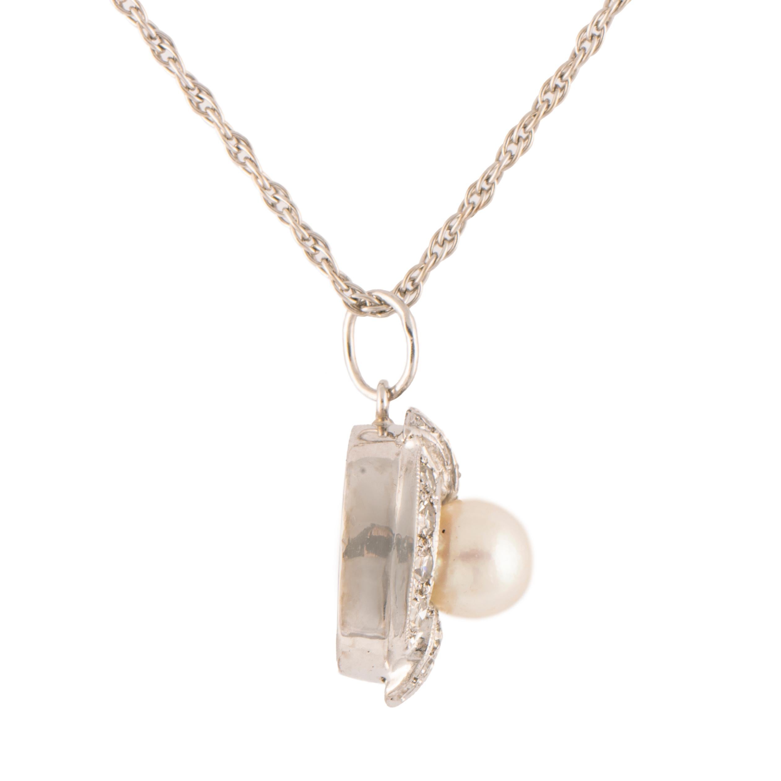 Vintage White Gold Pearl Diamond Pendant, Circa 1970 In Good Condition For Sale In St. Catharines, ON