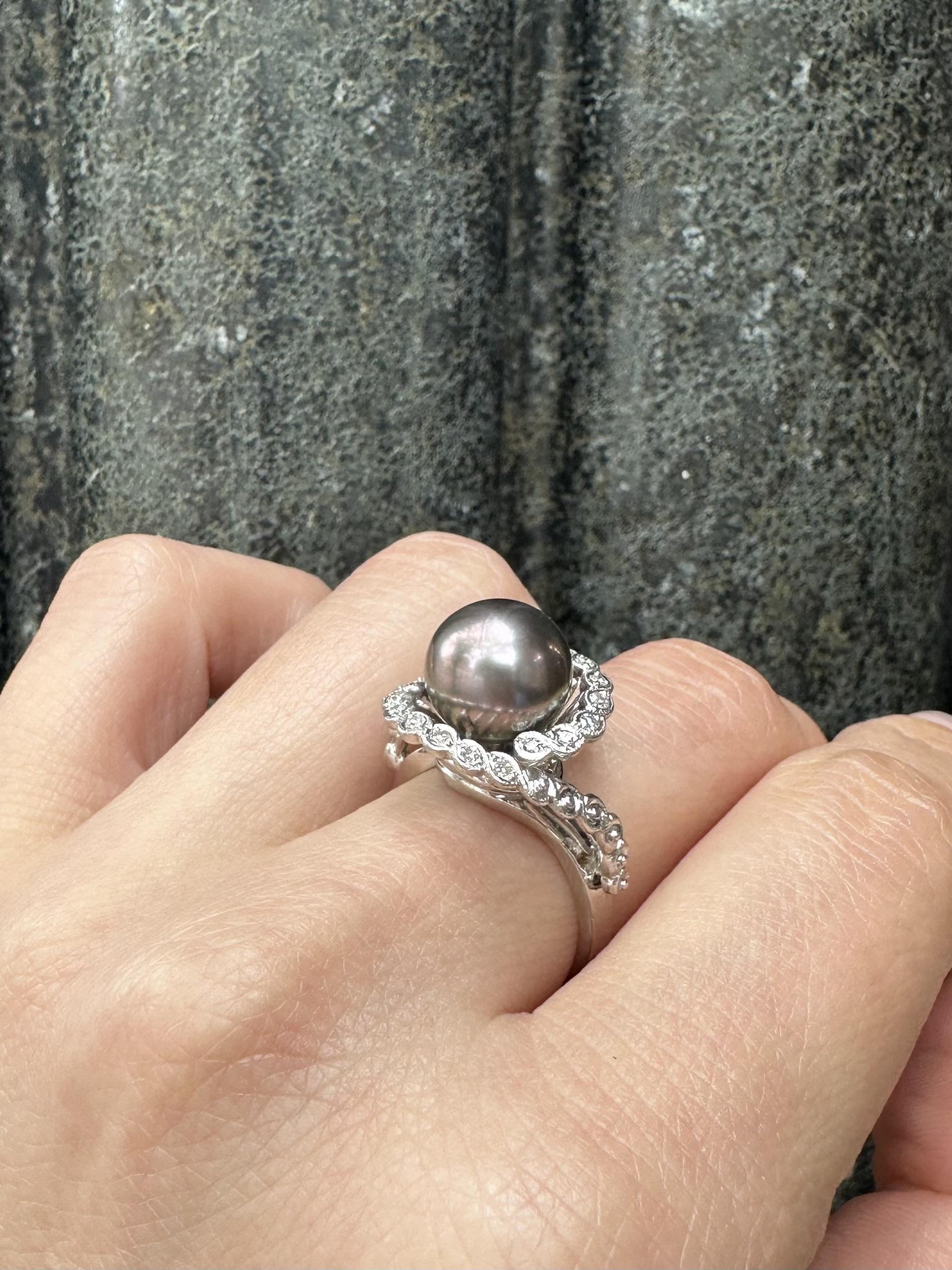 Anello da cocktail con perle di Tahiti e diamanti bianchi in oro bianco vintage in vendita 5
