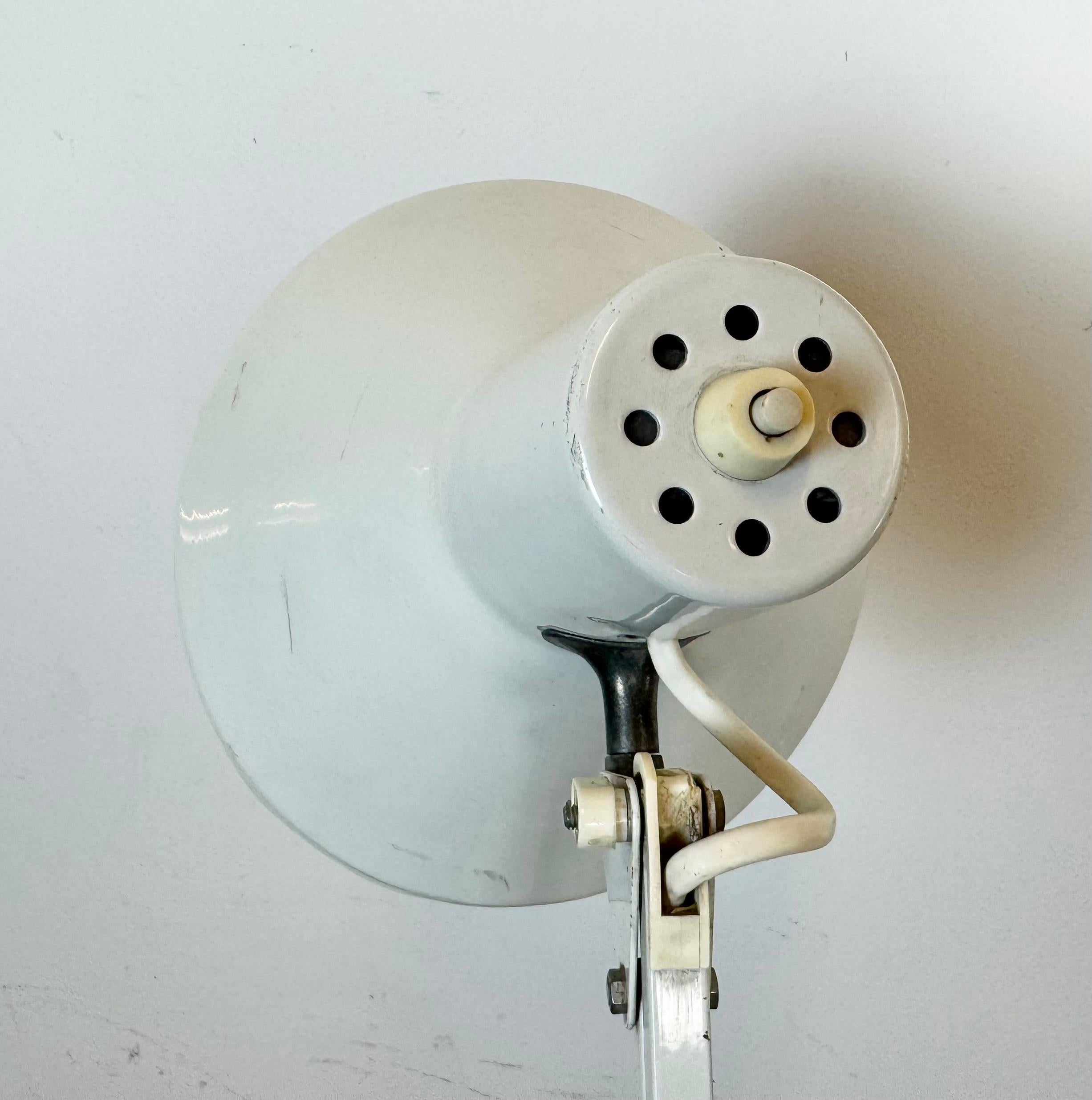 Lampada da tavolo vintage White Italian Architect, anni '70 in vendita 3