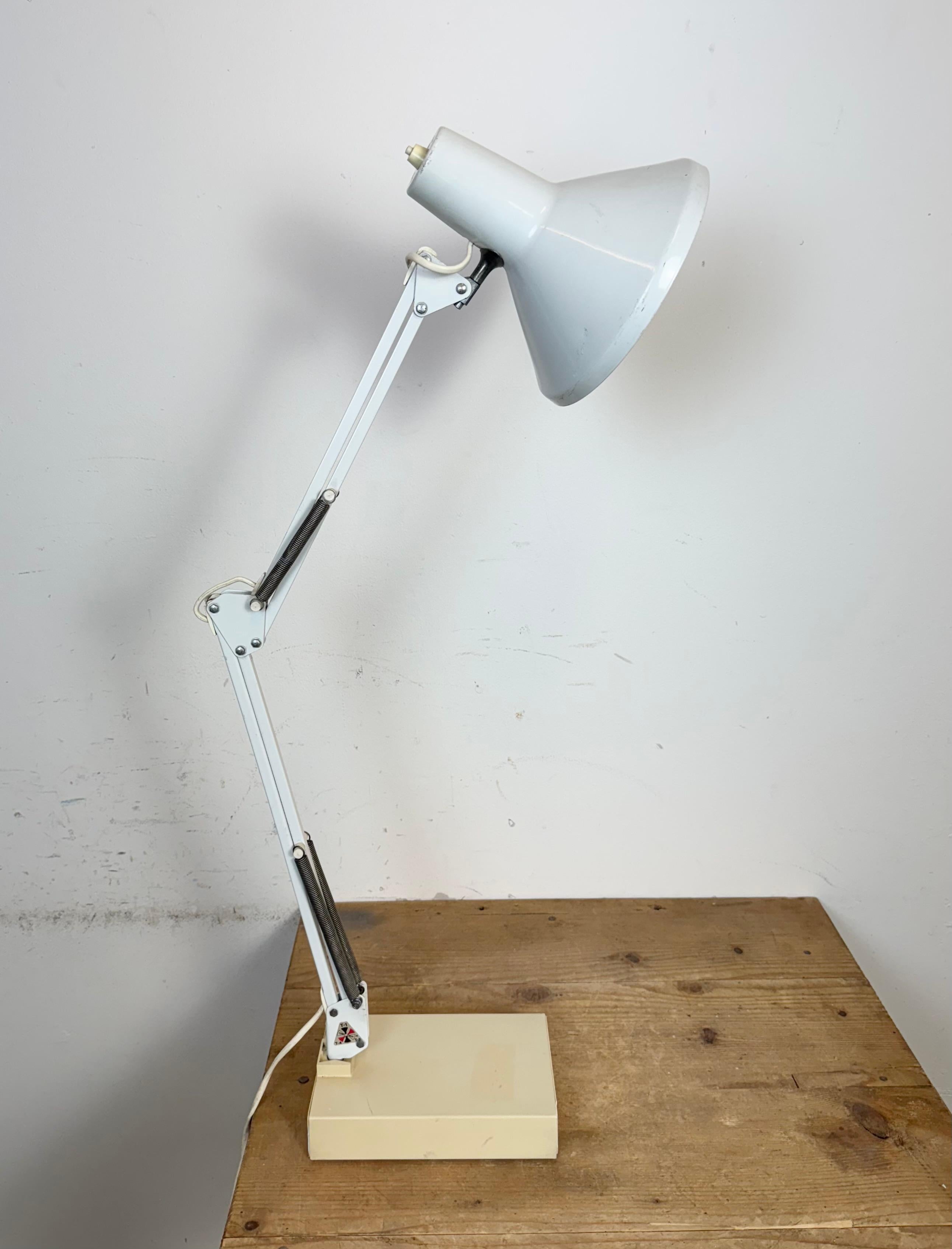 Lampada da tavolo vintage White Italian Architect, anni '70 in vendita 7