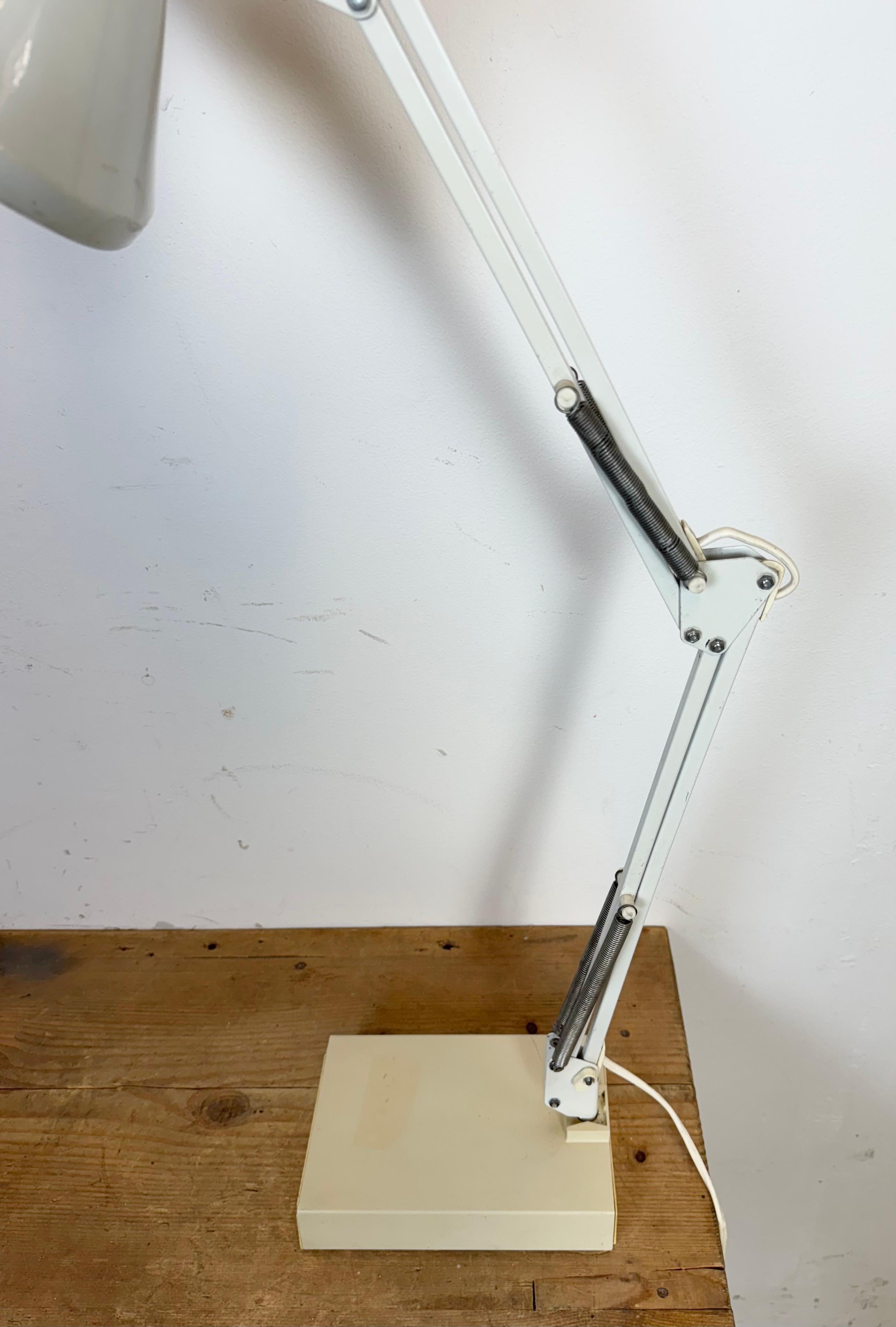 Lampada da tavolo vintage White Italian Architect, anni '70 in vendita 1