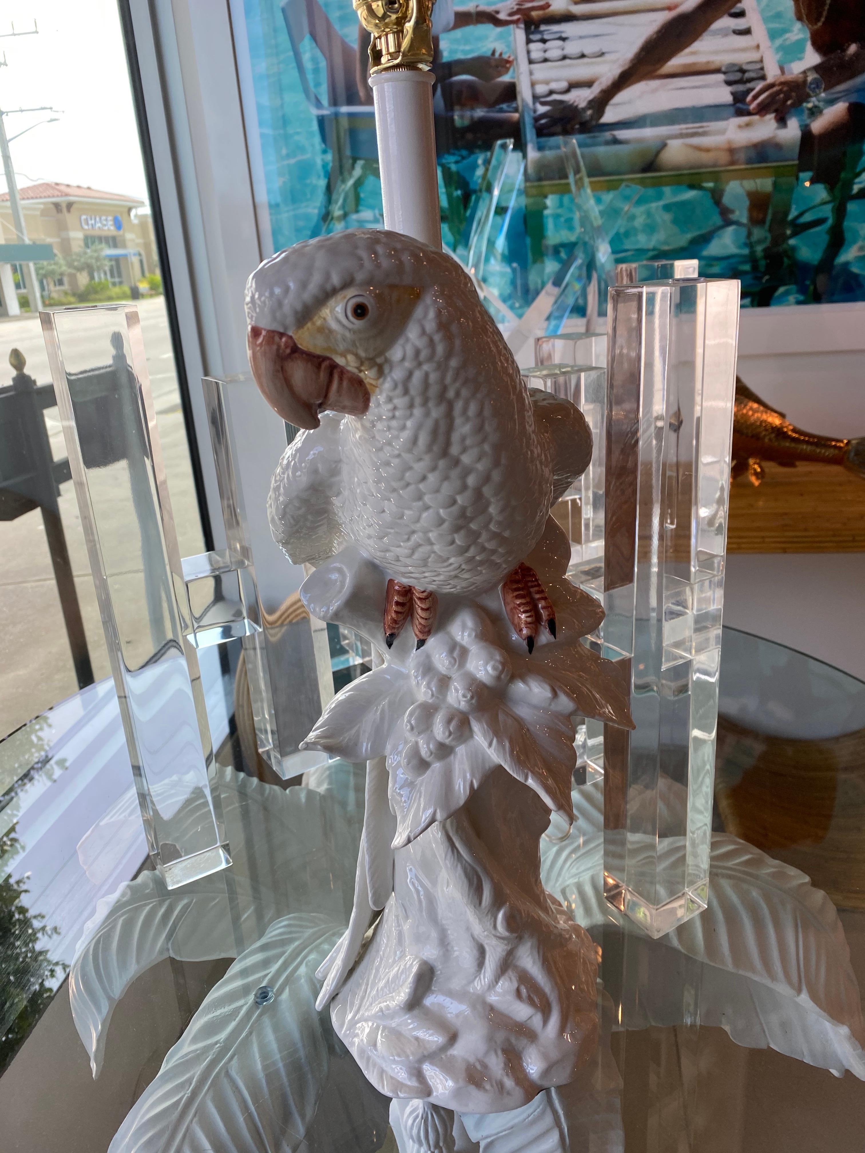 Vintage White Italian Ceramic Tropical Palm Beach Parrot Bird Table Lamp 2