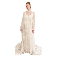 Retro White Lace Bridal Gown with Batwing Sleeves & Train
