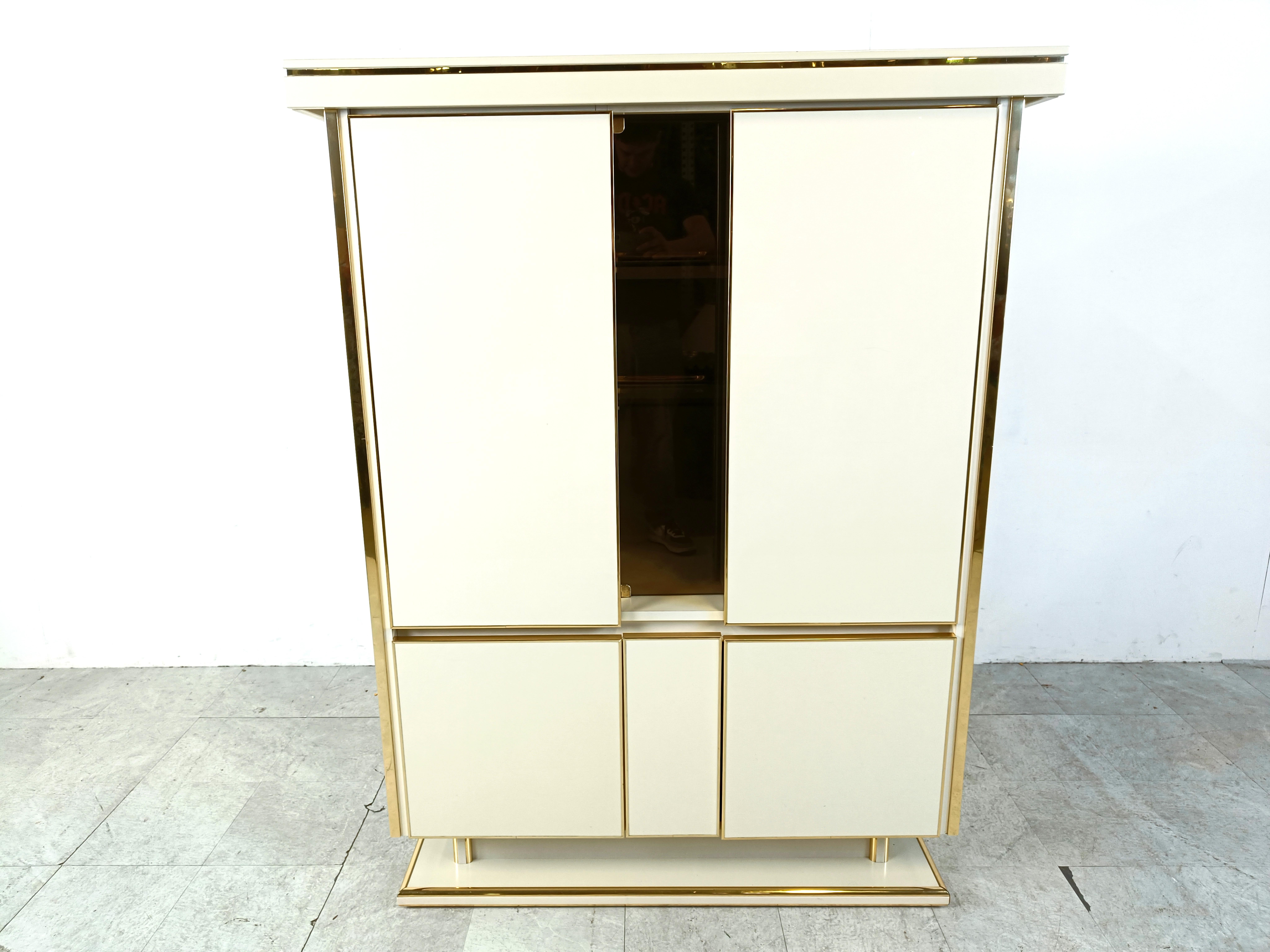 French Vintage white lacquered bar cabinet, 1970s For Sale