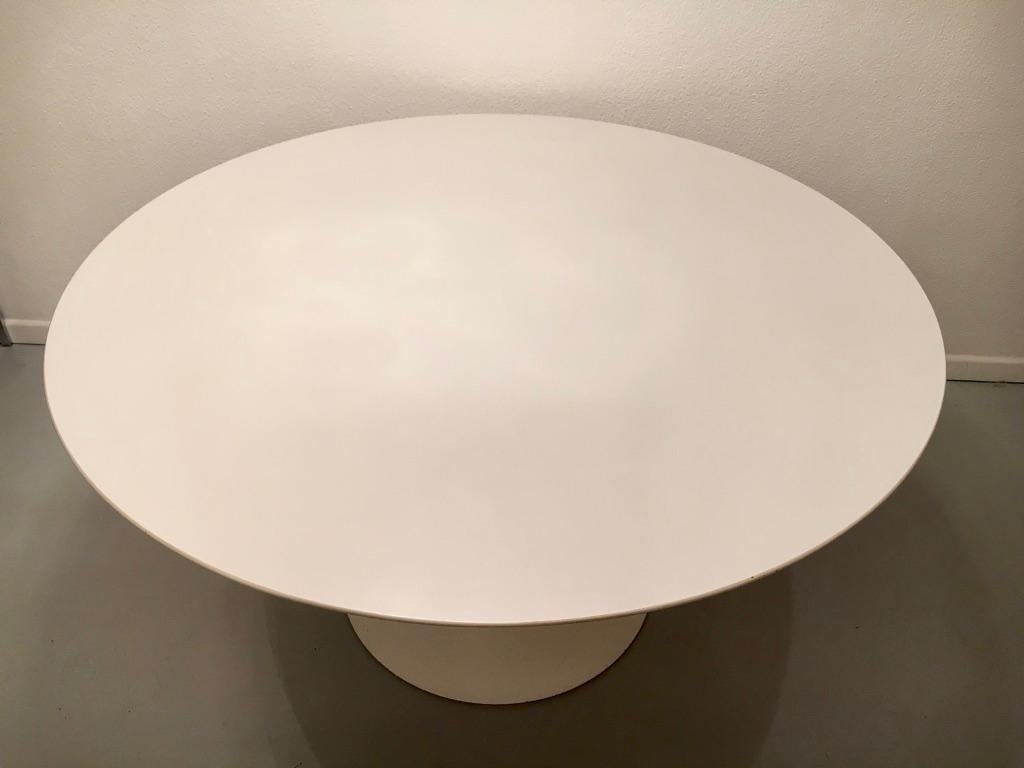 Cast Vintage White Laminate Dining Table by Eero Saarinen for Knoll International 137