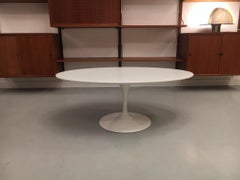 Table basse ovale Tulip en stratifié blanc vintage par Eero Saarinen pour Knoll Int.