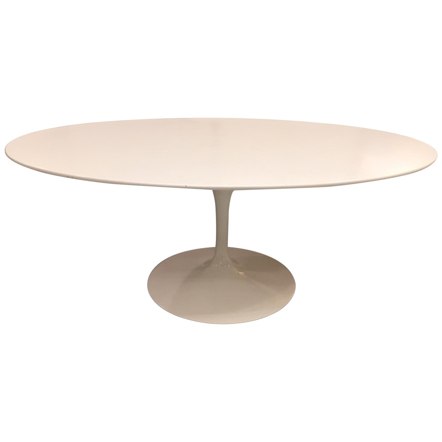Vintage White Laminate Tulip Oval Coffee Table by Eero Saarinen for Knoll Int.