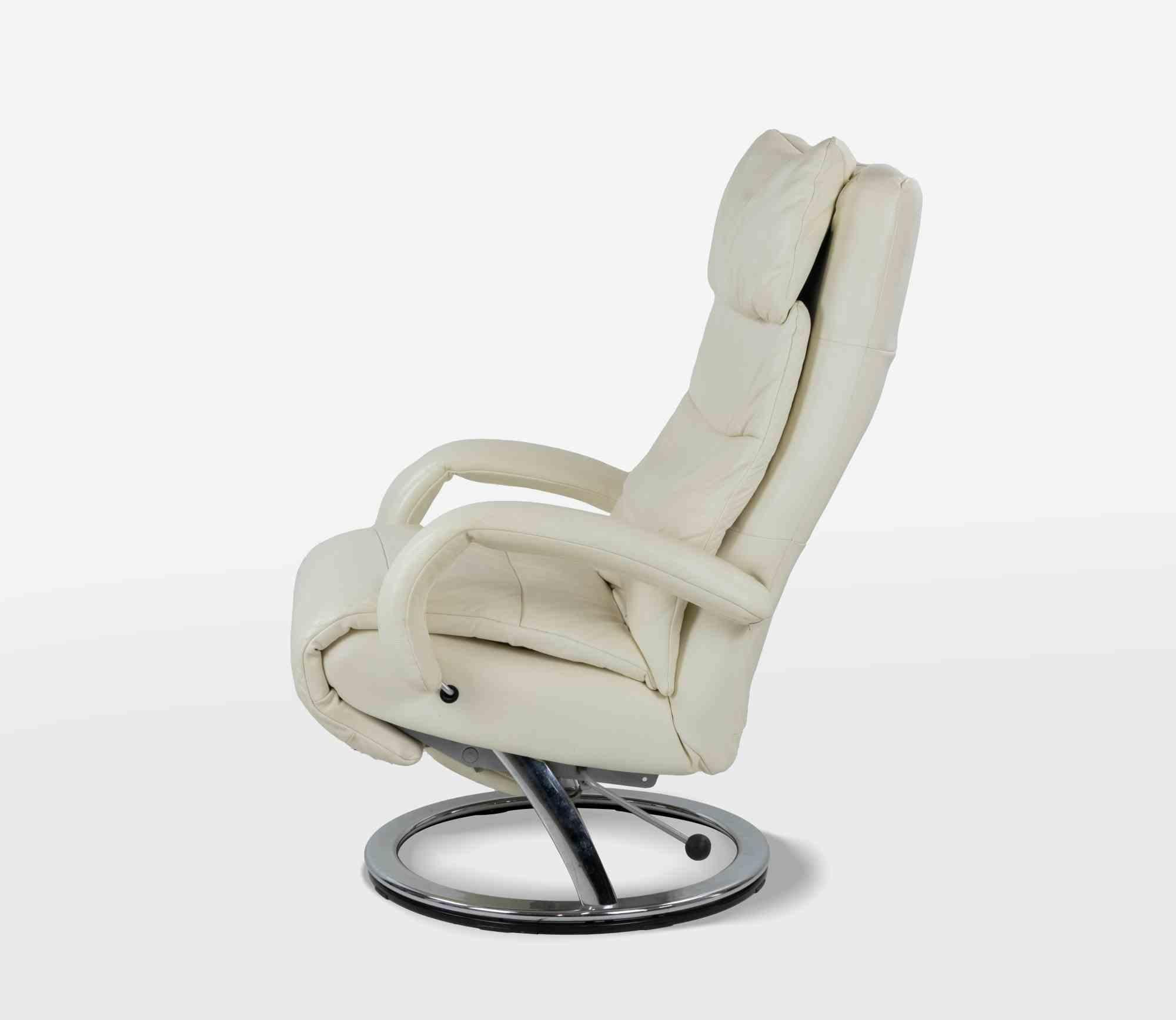 Italian Vintage White Leather Chaise Longue Mod. Cortina, 1990s For Sale