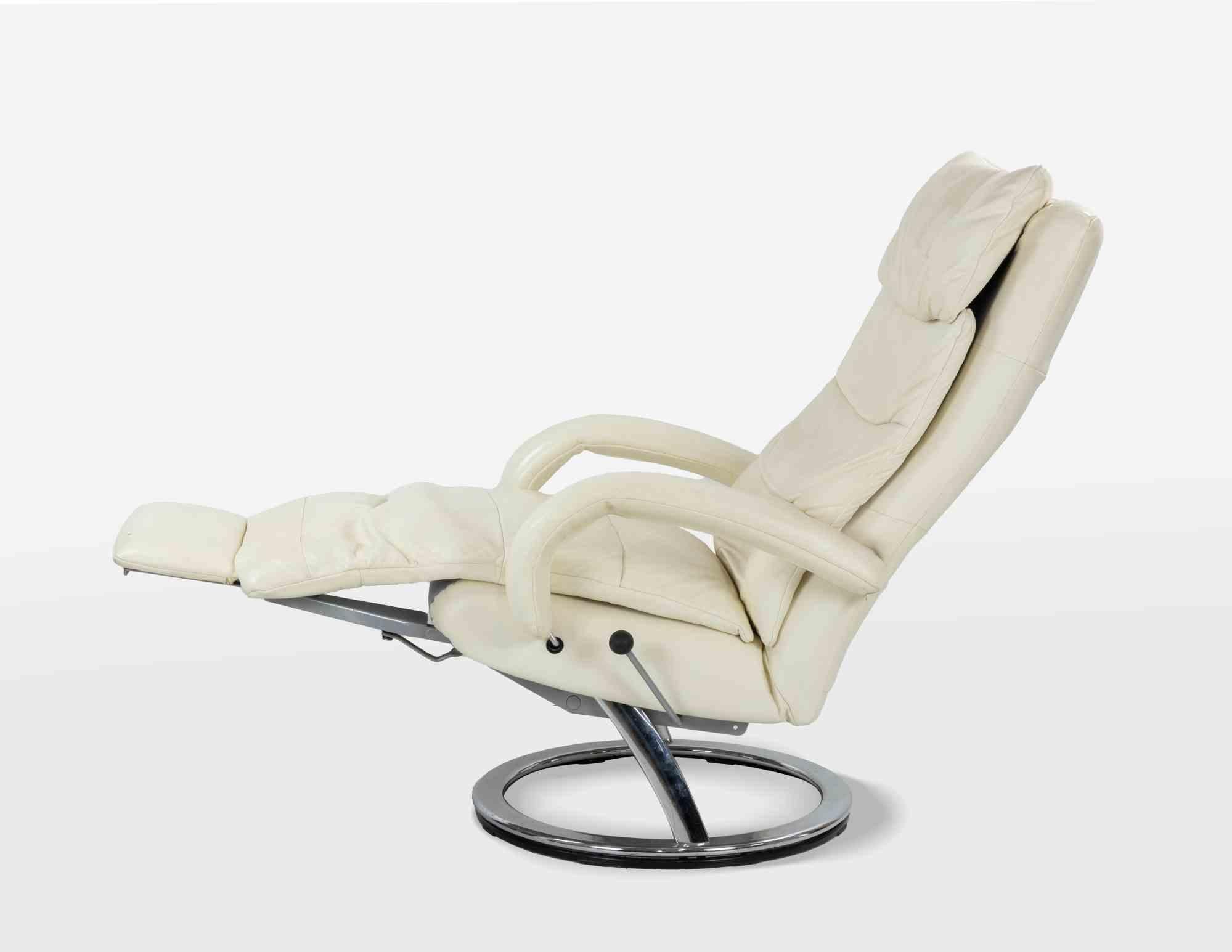 Vintage White Leather Chaise Longue Mod. Cortina, 1990s In Good Condition For Sale In Roma, IT