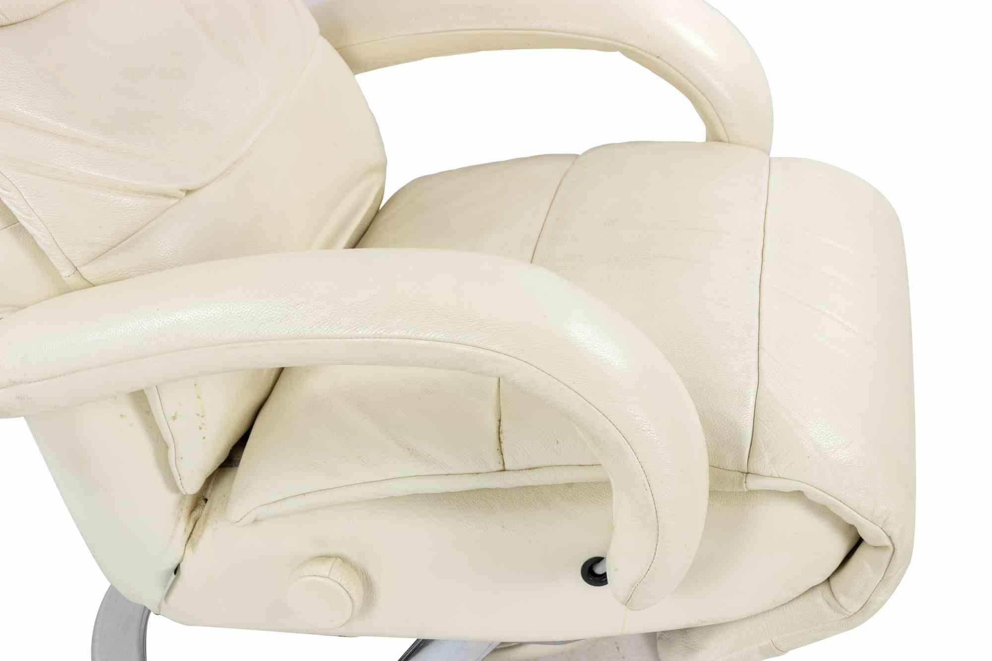Vintage White Leather Chaise Longue Mod. Cortina, 1990s For Sale 3