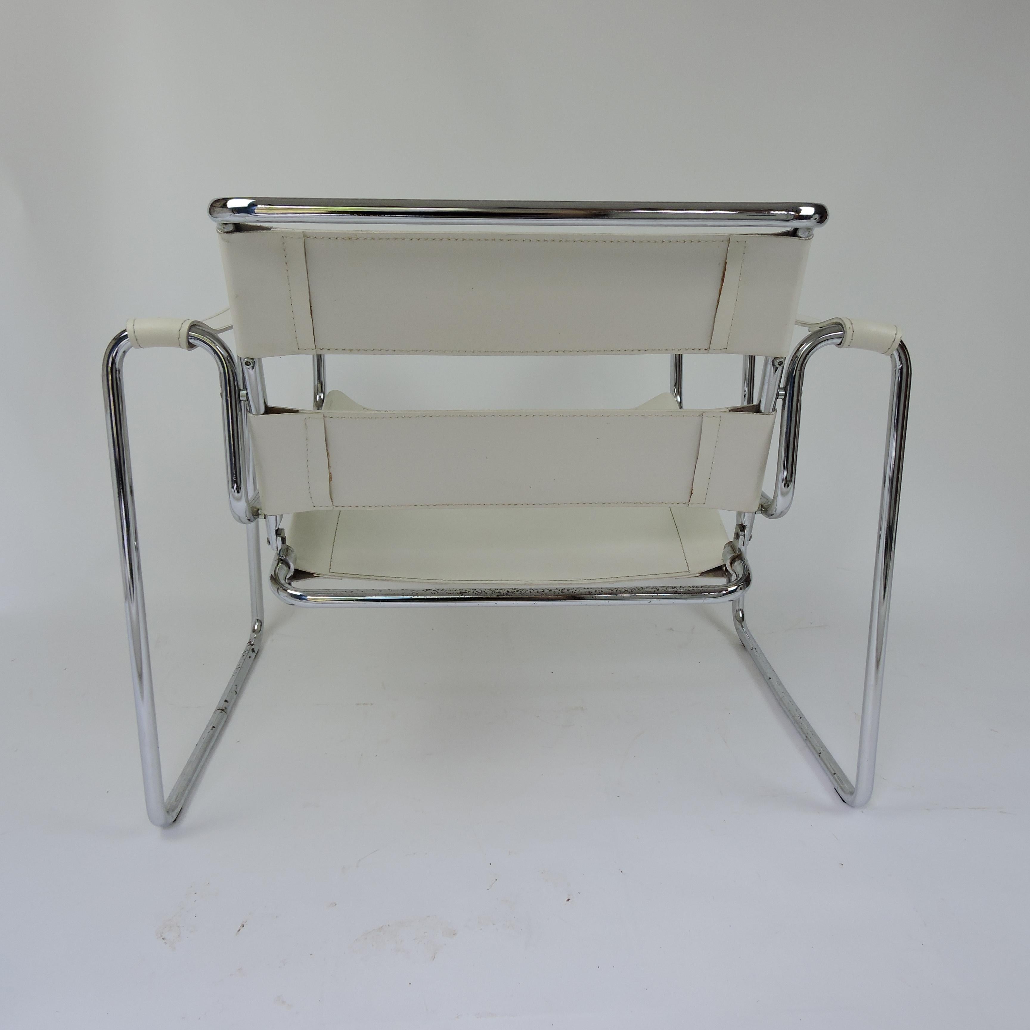 Vintage White Leather and Chrome Armchair, 1970s For Sale 2