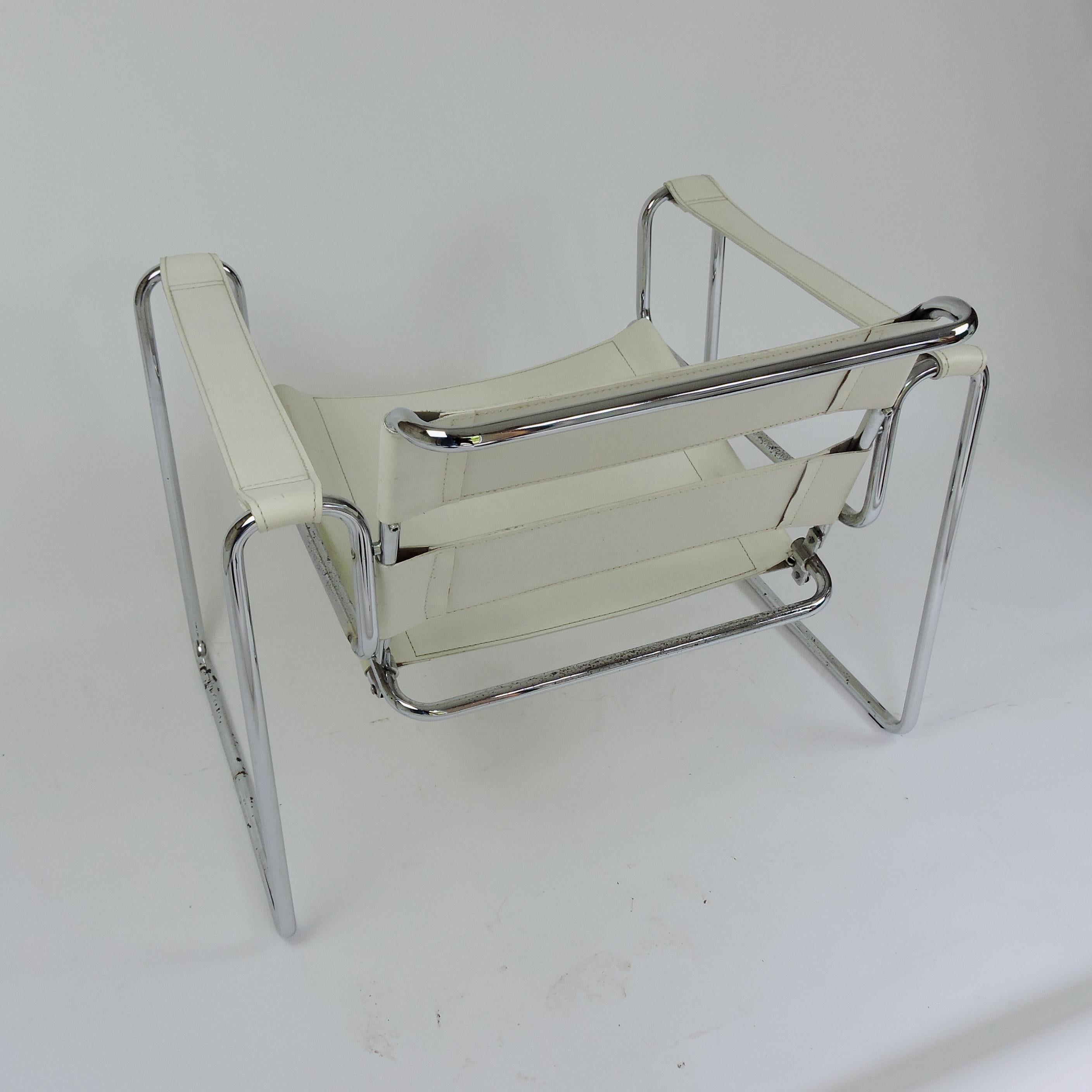 Vintage White Leather and Chrome Armchair, 1970s For Sale 3
