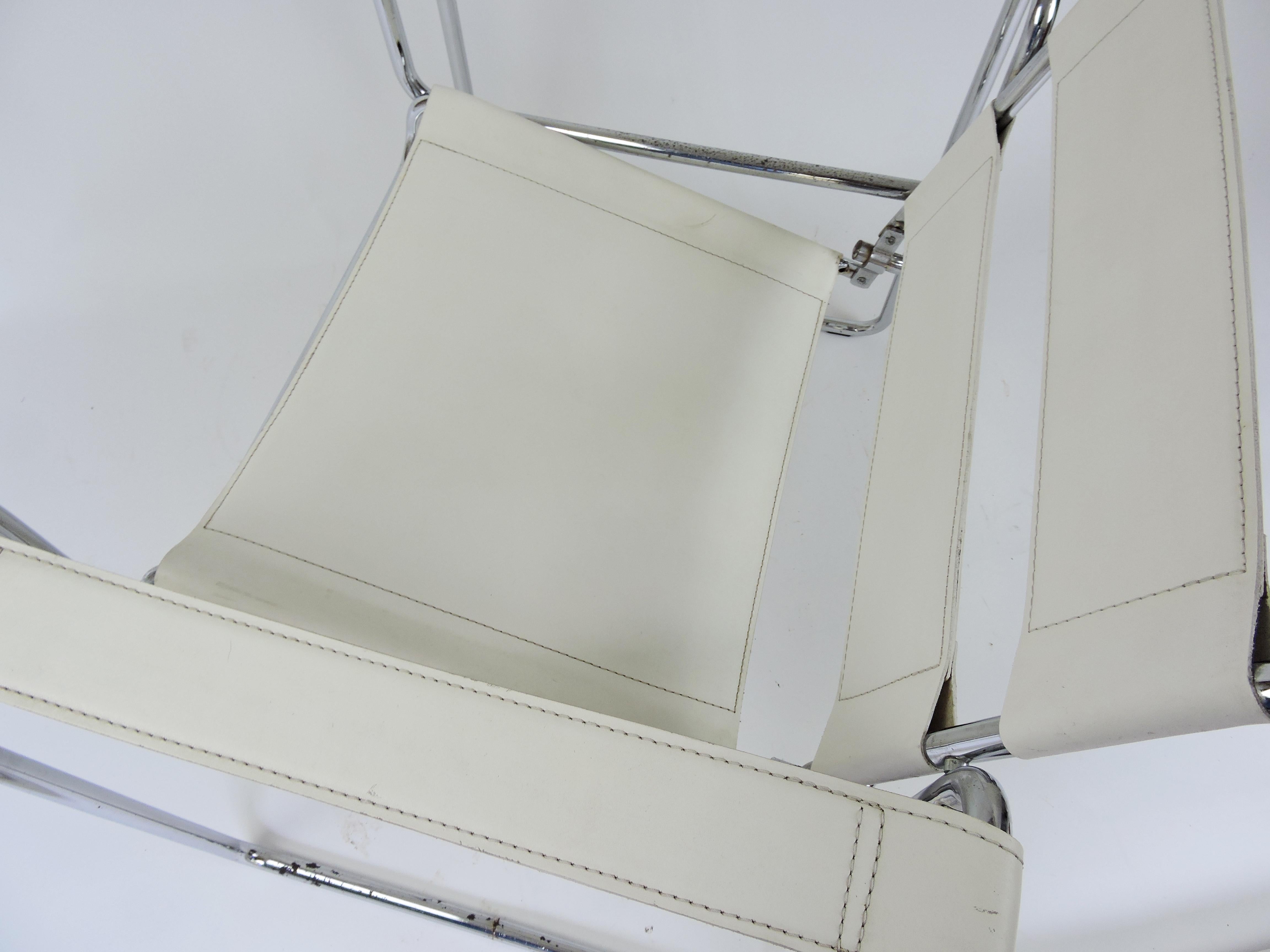 Vintage White Leather and Chrome Armchair, 1970s For Sale 5