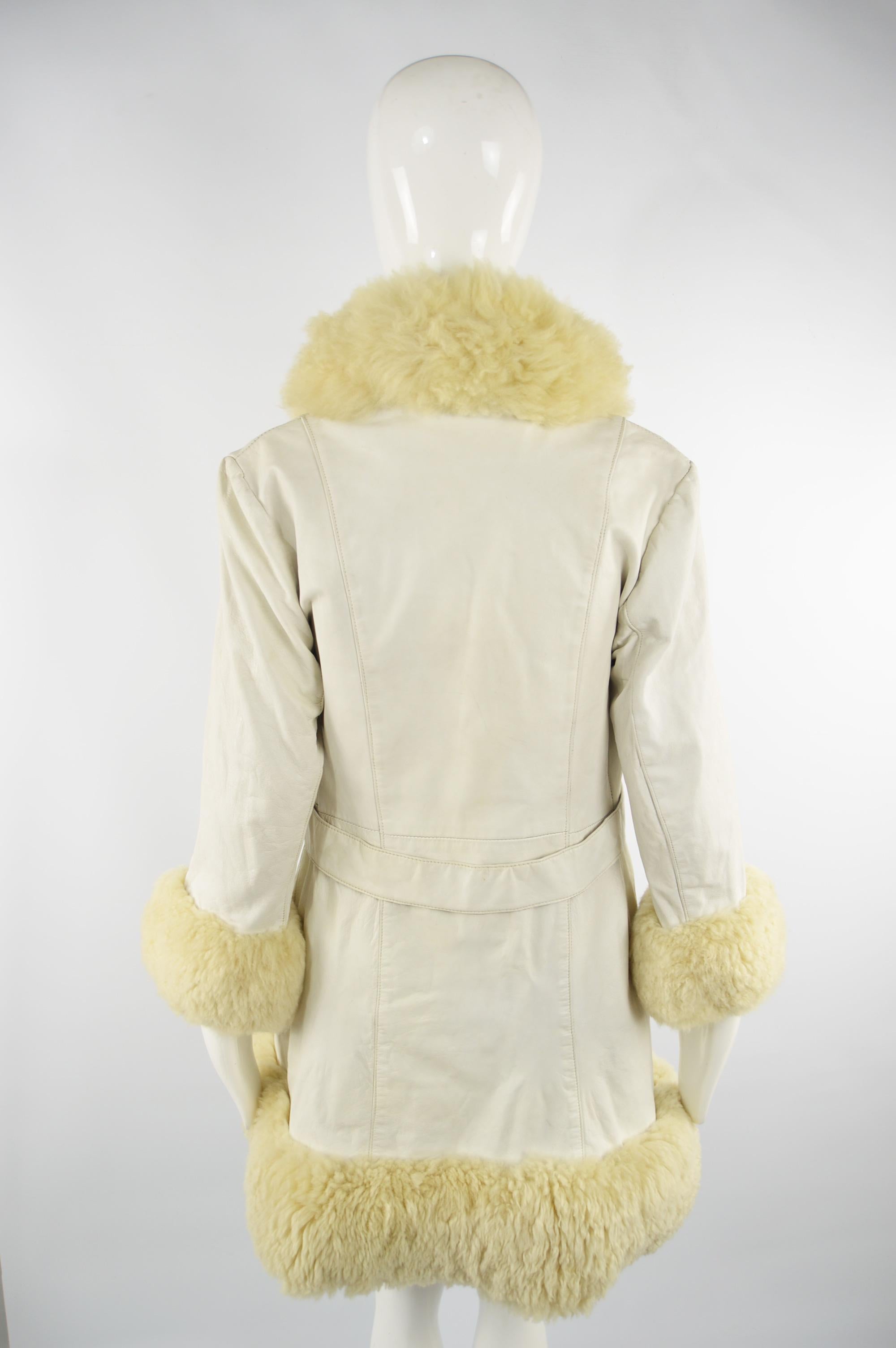 Vintage White Leather & Huge Shearling Fur Collar Womens Coat, 1960s For Sale 1