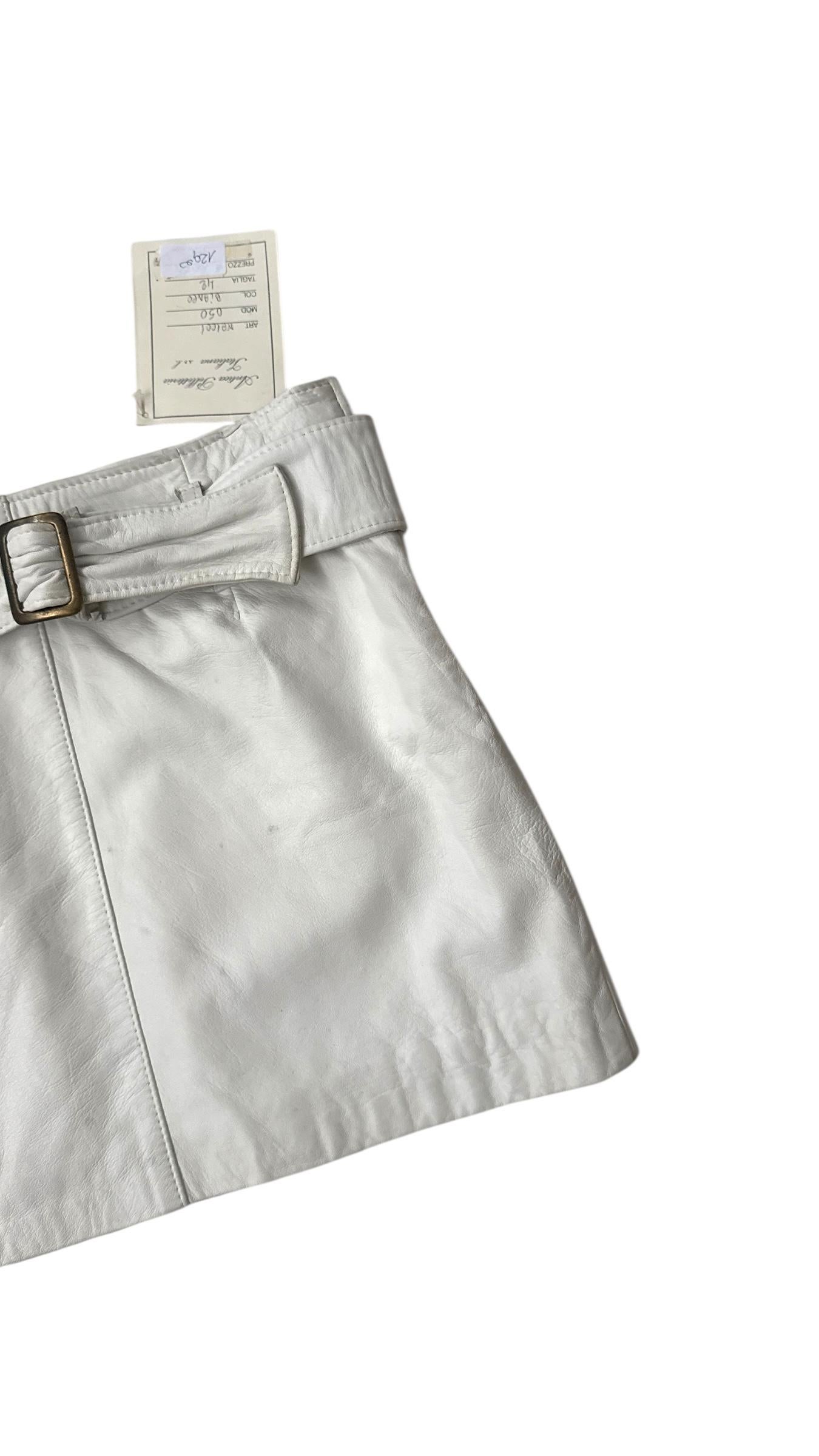 Vintage White Leather Mini Skirt by Antica Pelletteria Italiana For Sale 1