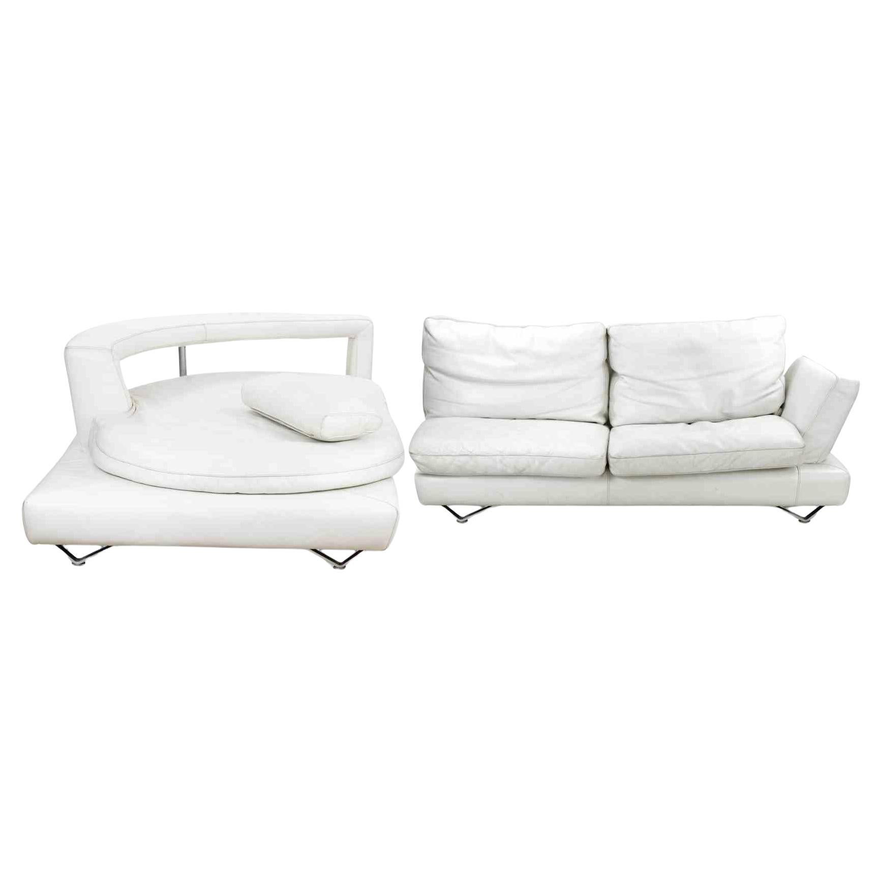 Vintage Sofa Set in white leather and tubular steel.

Original upholstery in very good condition. With just some tears in the inner linings.

Sofa 1 H64x135x211 cm.

Sofa 2 H80x190x91 cm