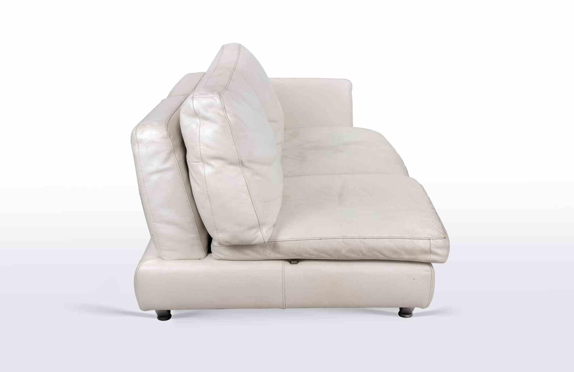 Vintage White Leather Sofa Set Italian Production 1970s For Sale 2
