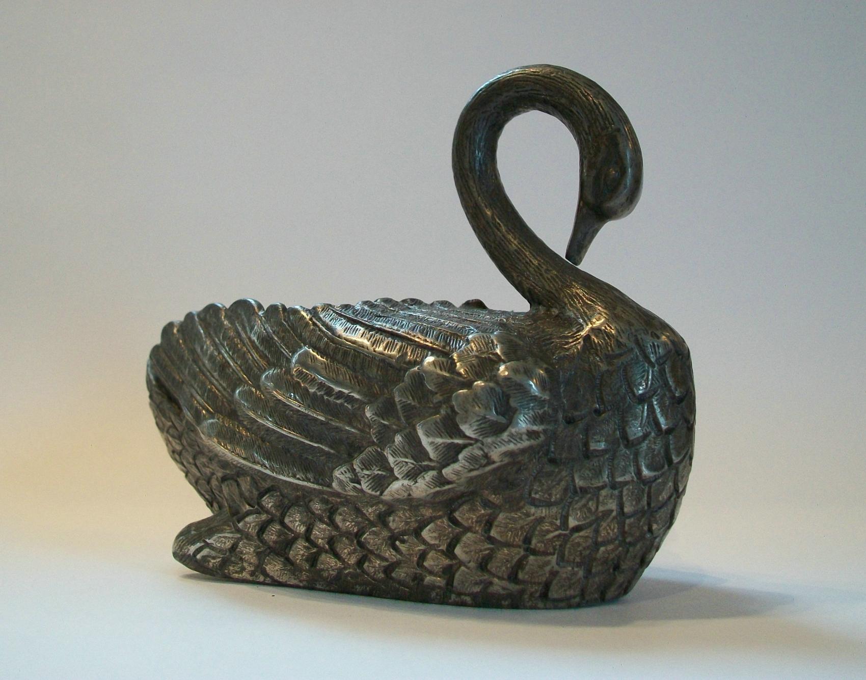 Vintage White Metal Swan with Hand Chased Details, U.S.a, Mid-20th Century For Sale 2