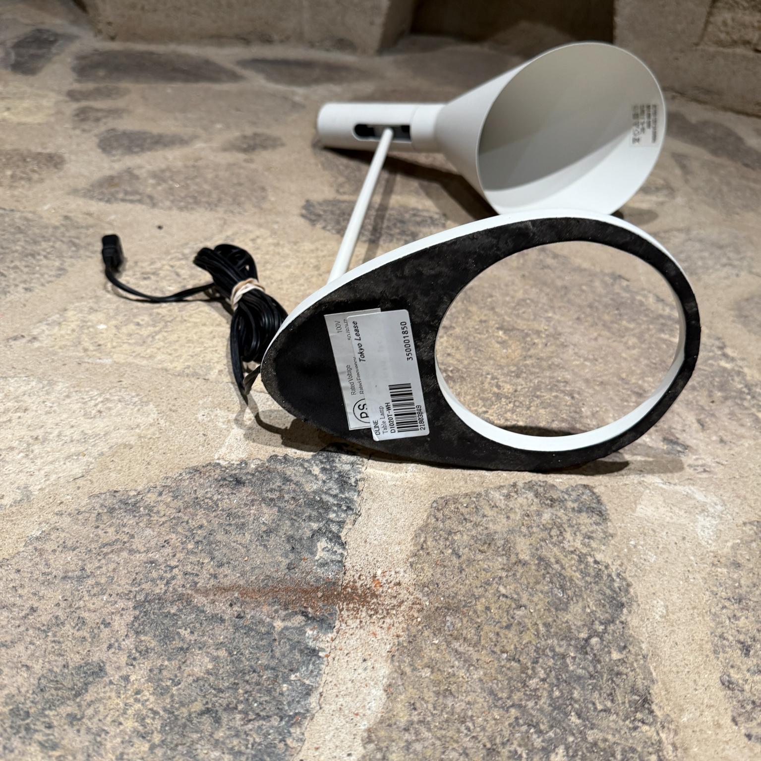 Lámpara de escritorio moderna blanca vintage atribuida a  Jacobsen Aluminio en venta