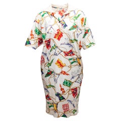 Weißes & mehrfarbiges Vintage-Polokleid von Hermes mit Flagge & Cherub-Druck Größe US M