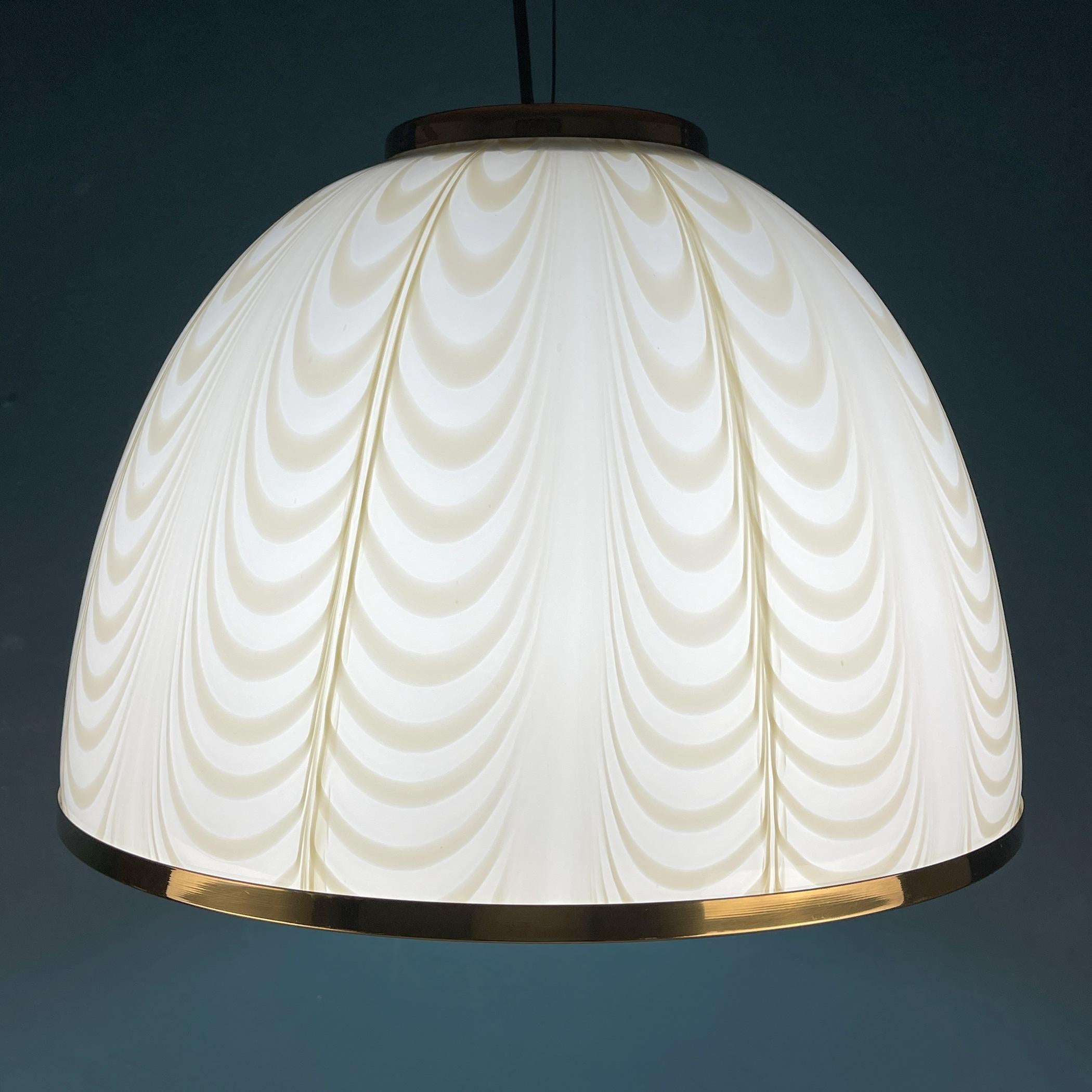Late 20th Century Vintage White Murano Glass Pendant Lamp by F.Fabbian Italy 70s For Sale