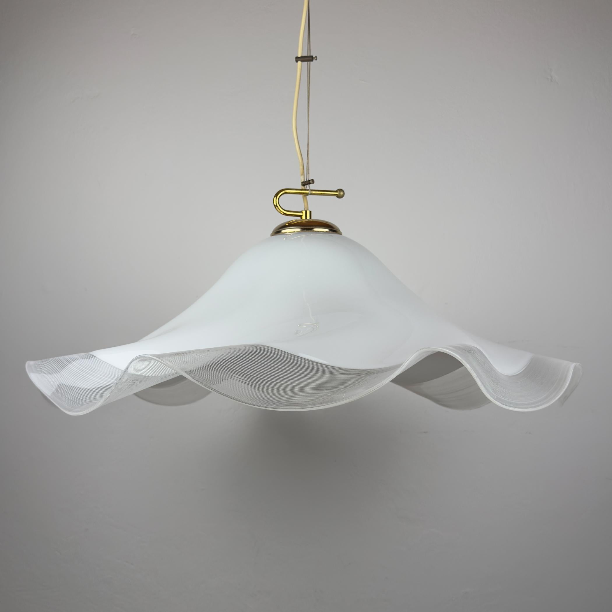 Lampada a sospensione in vetro di Murano bianco vintage, Italia anni '70 in vendita 6