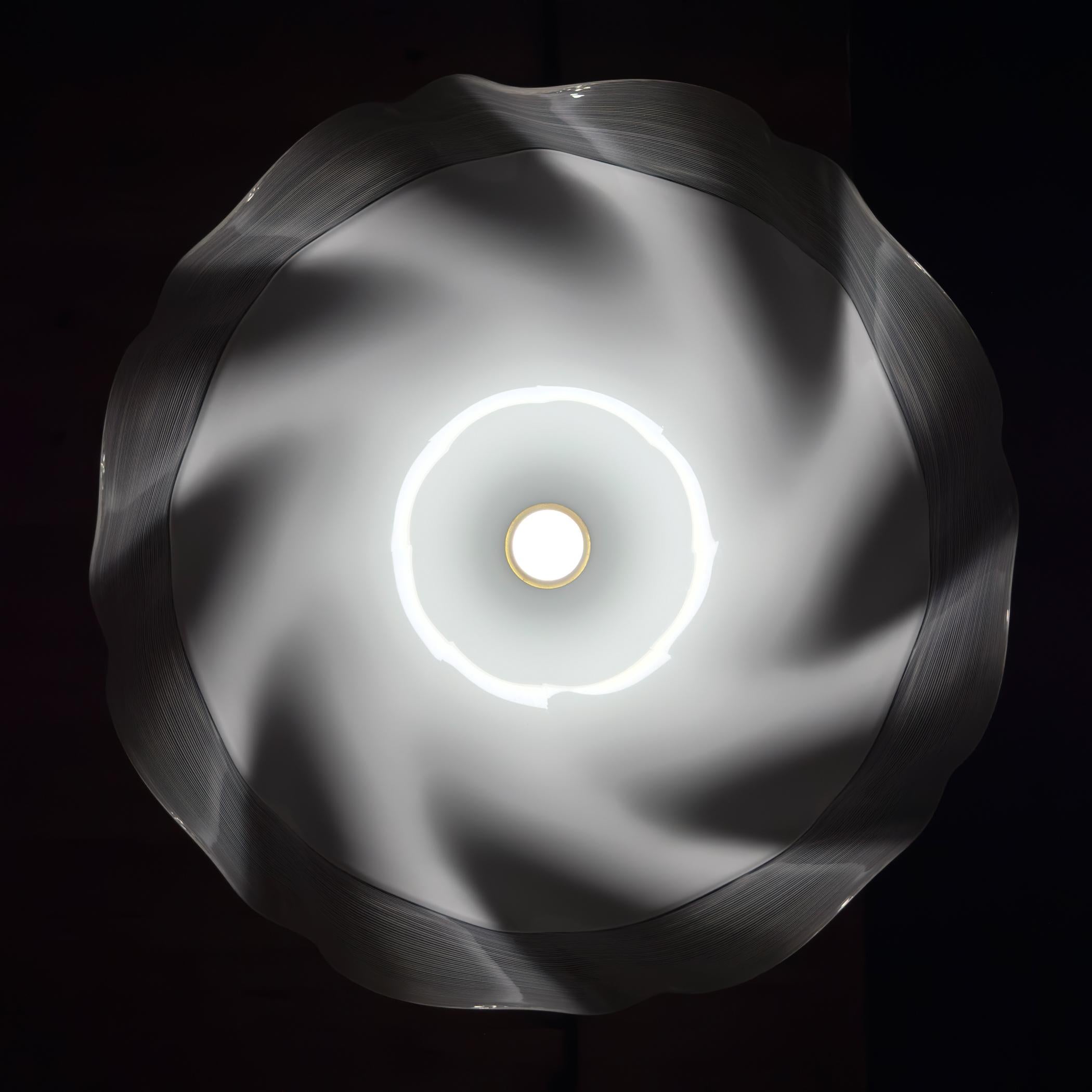 Lampada a sospensione in vetro di Murano bianco vintage, Italia anni '70 In condizioni buone in vendita a Miklavž Pri Taboru, SI