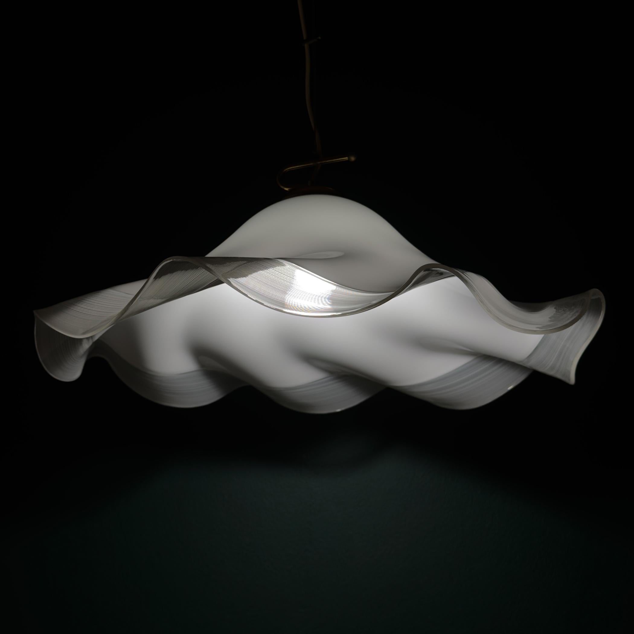 Lampada a sospensione in vetro di Murano bianco vintage, Italia anni '70 in vendita 1