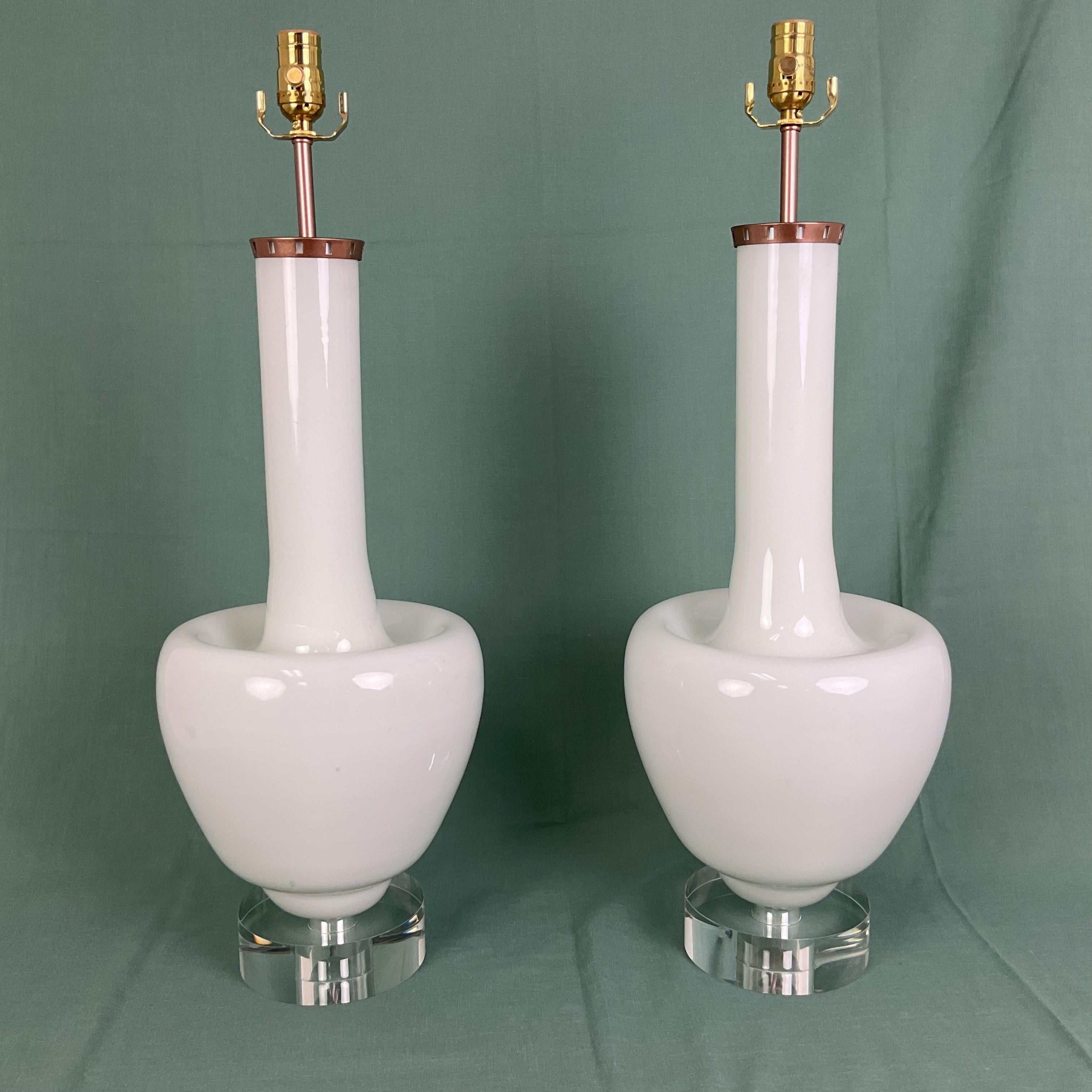 Mid-Century Modern Vintage White Murano Glass Table Lamps For Sale