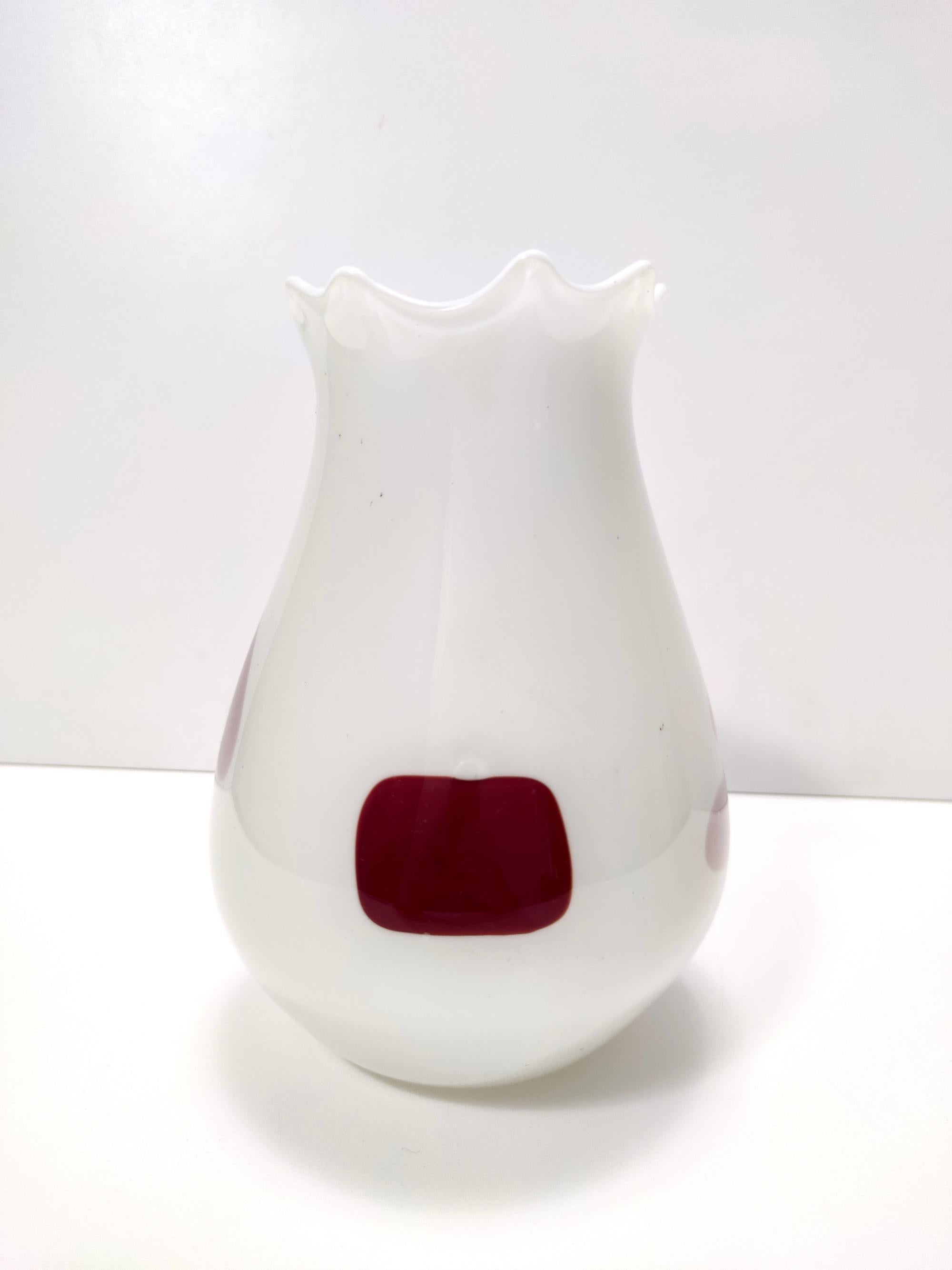 Mid-20th Century Vintage White Murano Glass Vase attr. to Dino Martens for Aureliano Toso For Sale