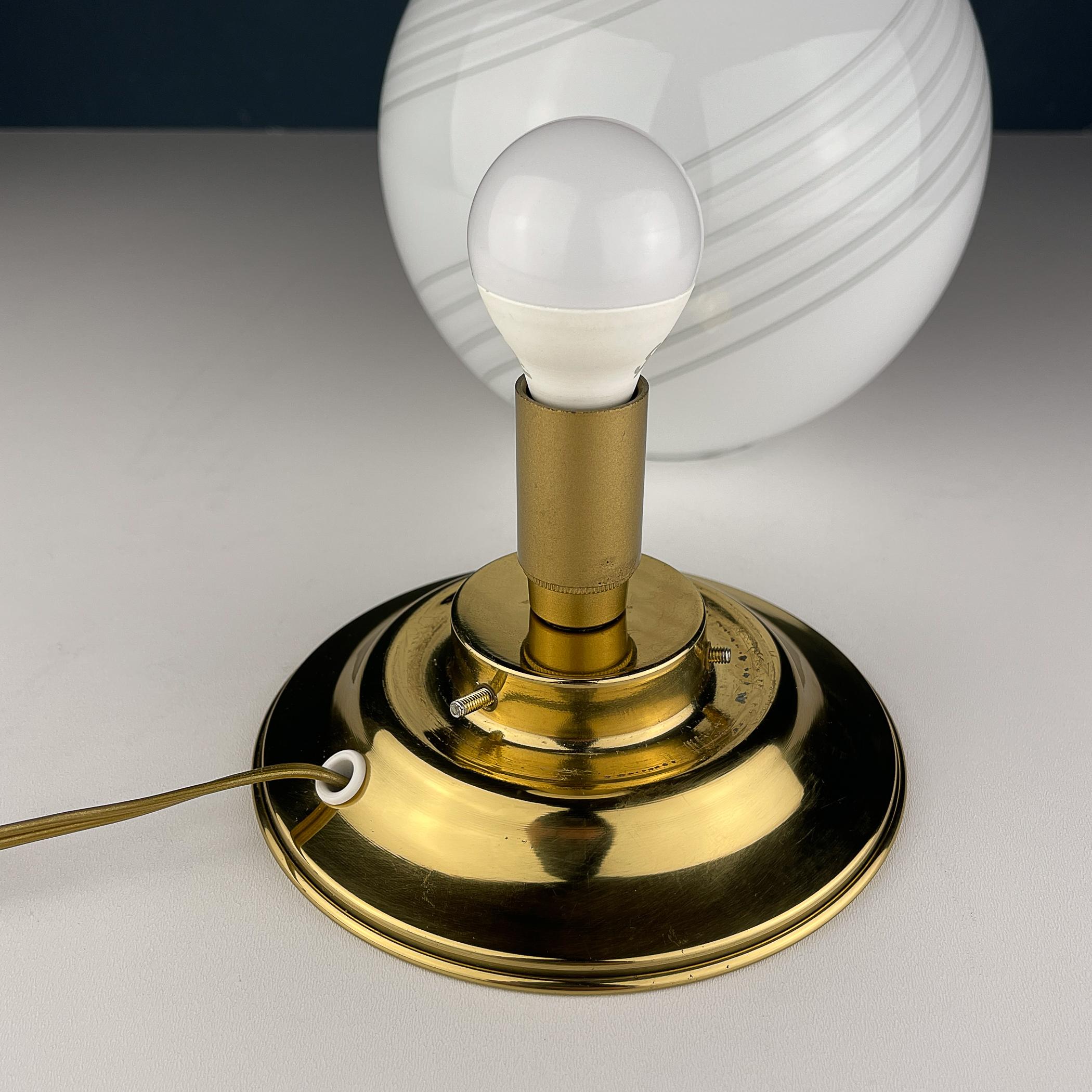 Vintage white murano table lamp Italy 1970s For Sale 3