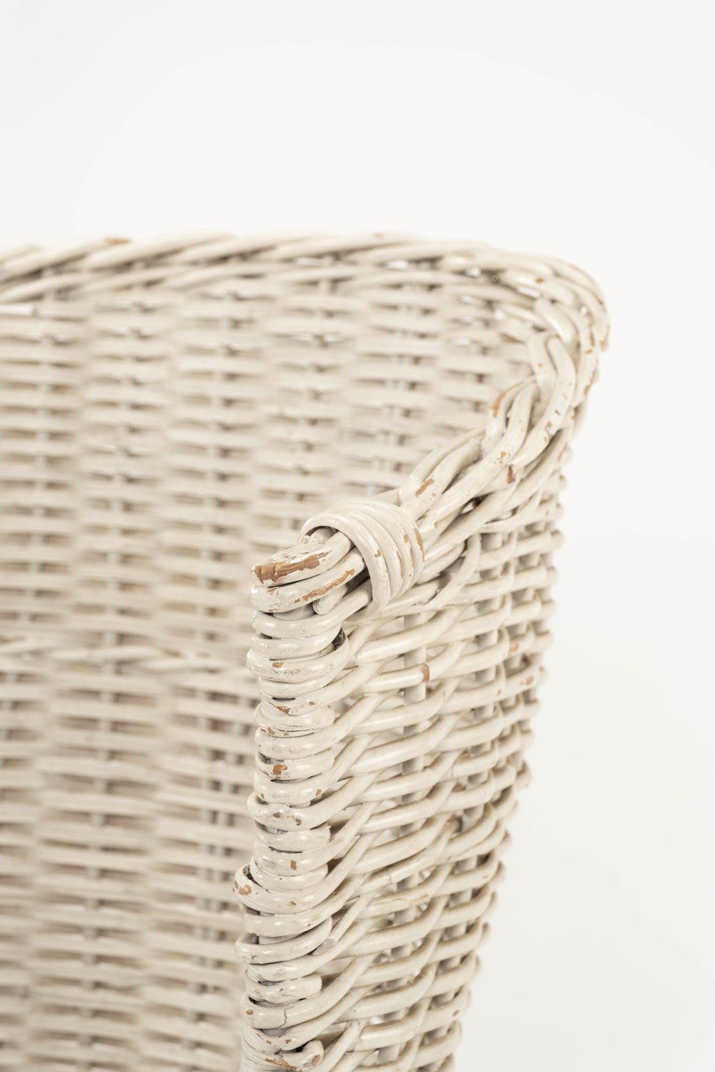 Weiß lackierter Korbstuhl mit hoher Rückenlehne im Vintage-Stil im Angebot 3