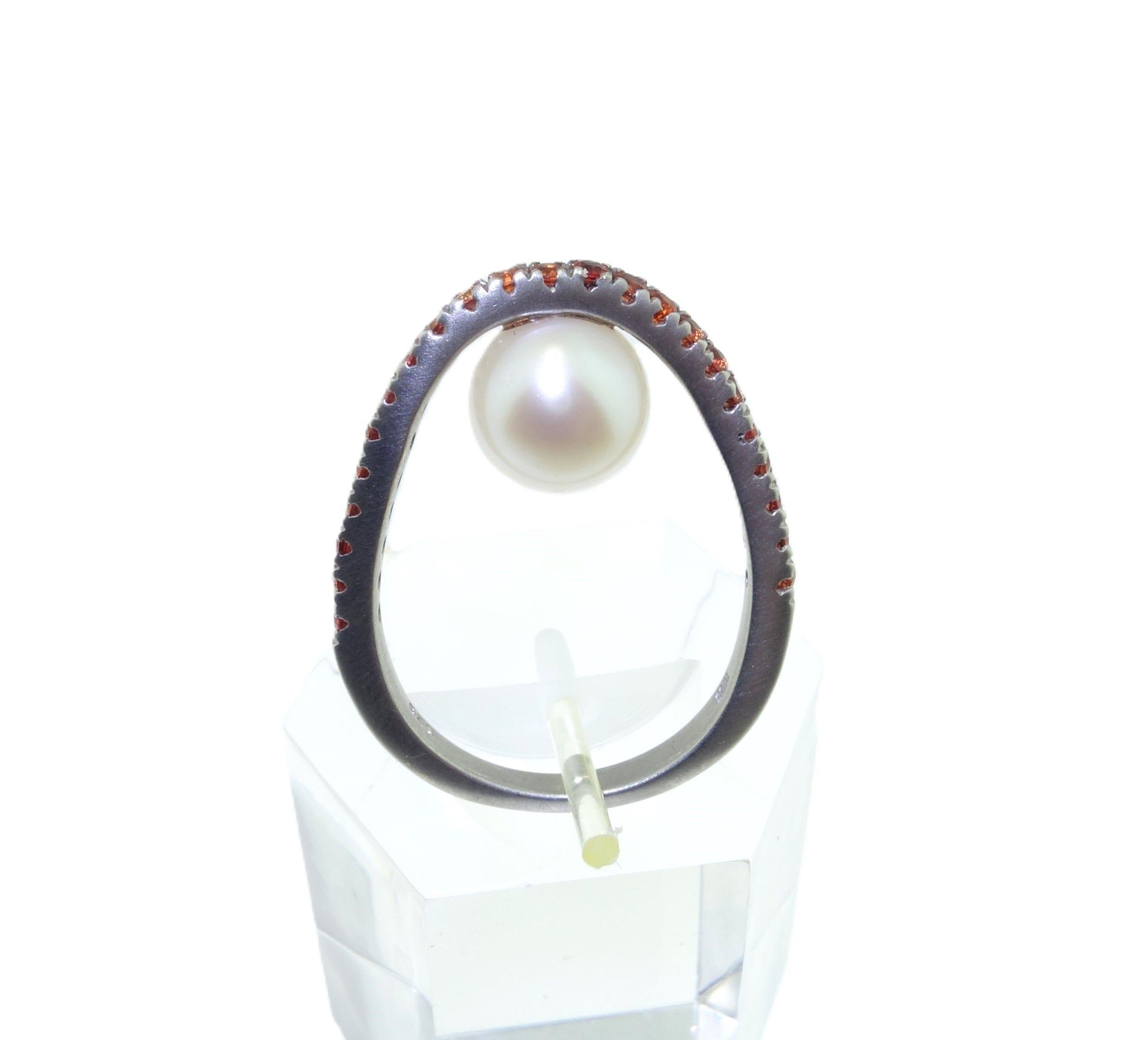 Vintage White Pearl and Orange Sapphire Sterling Silver Statement Ring For Sale 1